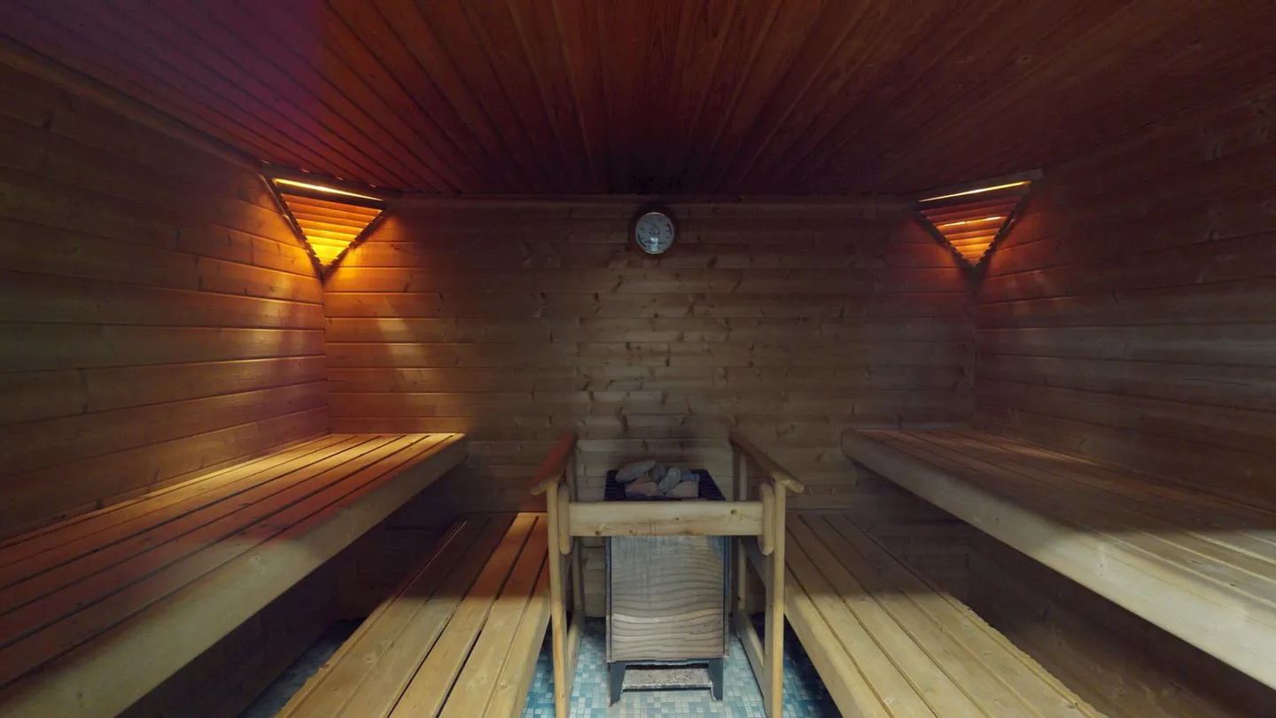 Wohnen mit Aussicht - lichtdurchflutete Terrassenwohnung mit Pool & Sauna - Foto 5 von 5