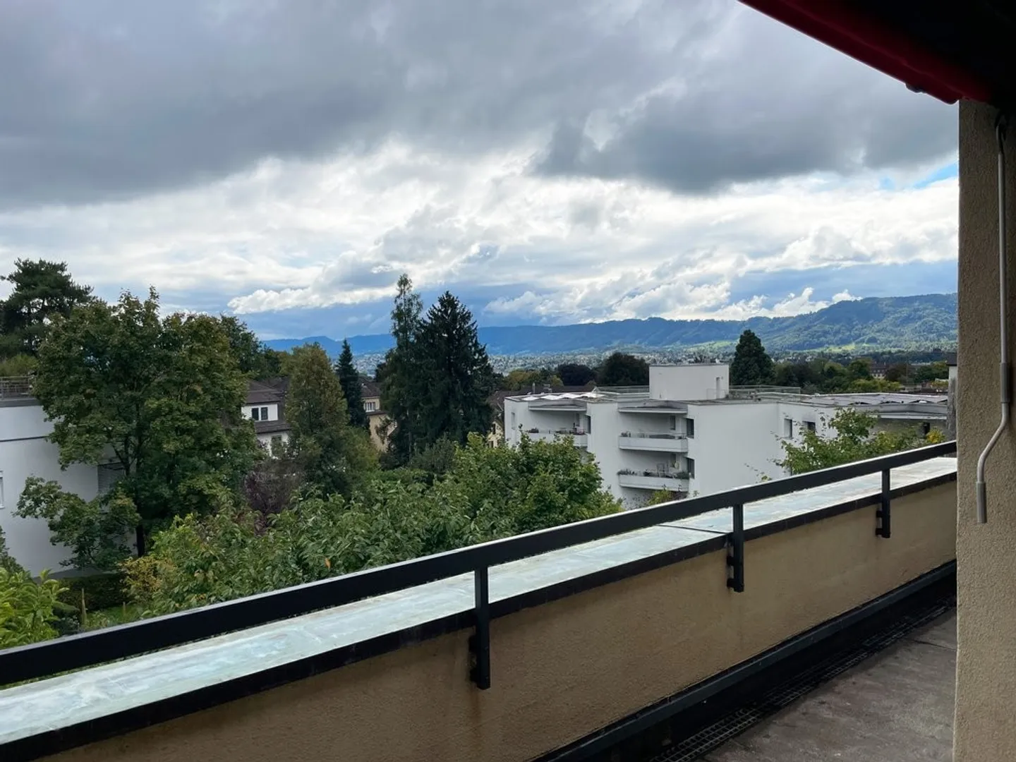 Family-friendly living at Zürichberg / 6 rooms with style - Photo 5 of 12