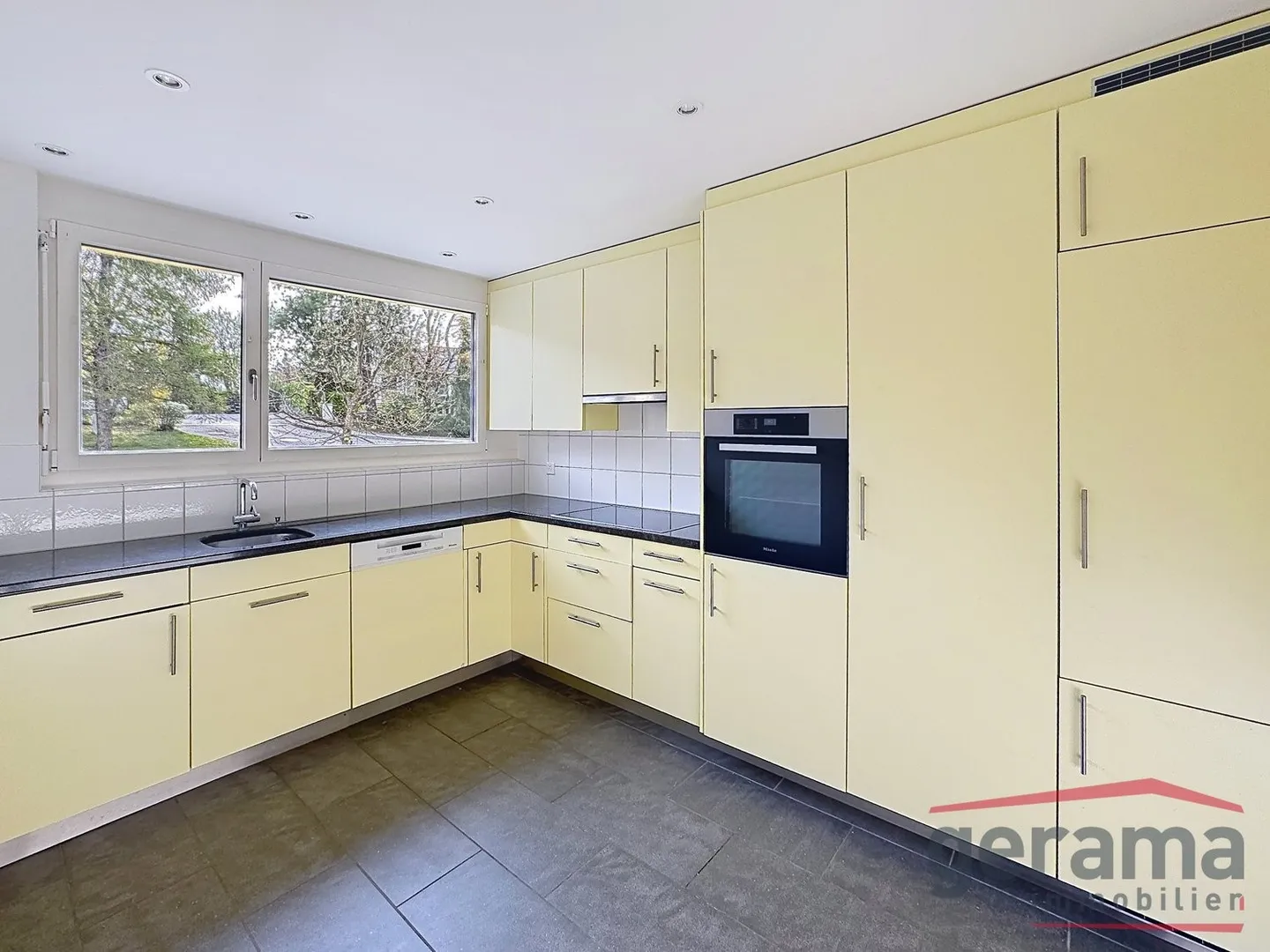 Incantevole duplex di 5.5 stanze a Friburgo - Foto 1 di 8