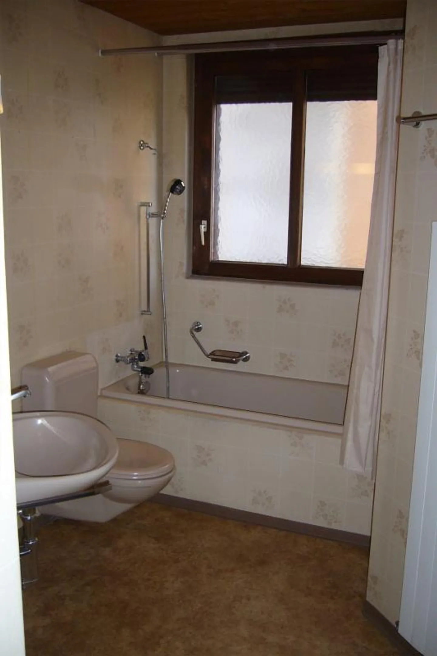 Belle appartement de 3,5 pièces au 1er étage au centre de Rebstein - Photo 1 sur 11