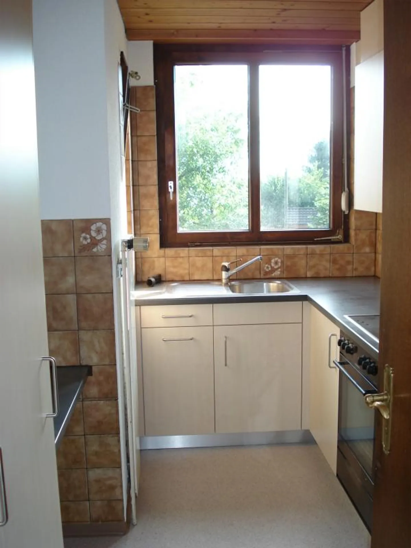 Belle appartement de 3,5 pièces au 1er étage au centre de Rebstein - Photo 4 sur 11