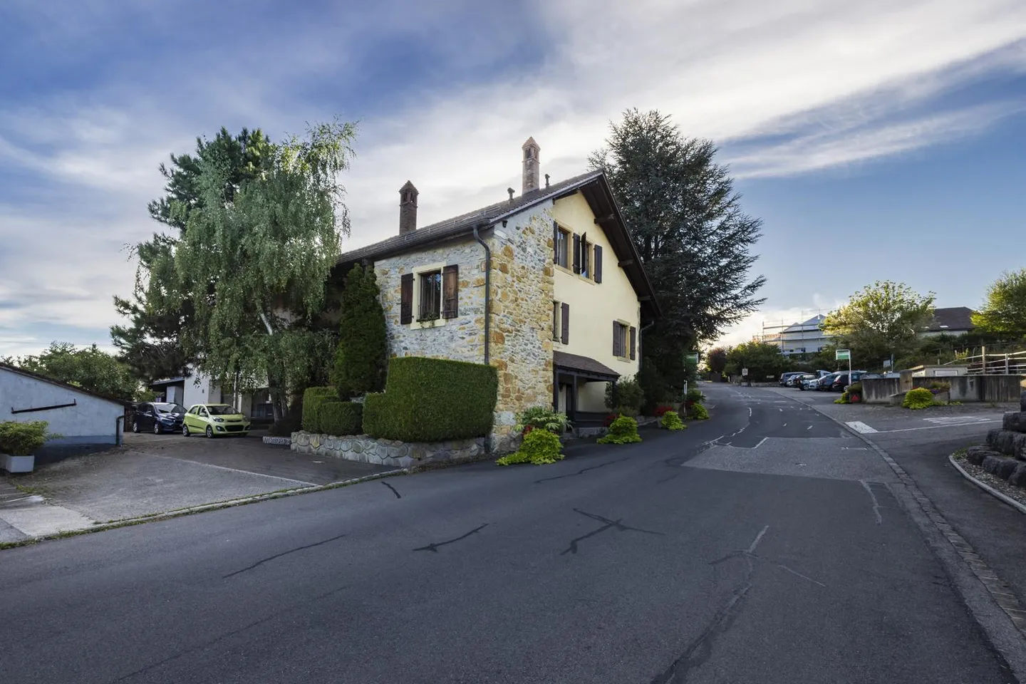 Charmante geräumige Haus mit unabhängiger Wohnung - Foto 1 von 10