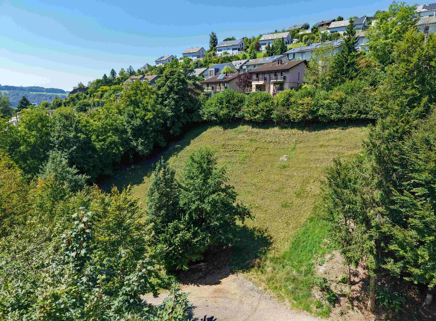 Terrain spacieux avec vue - Photo 3 sur 10