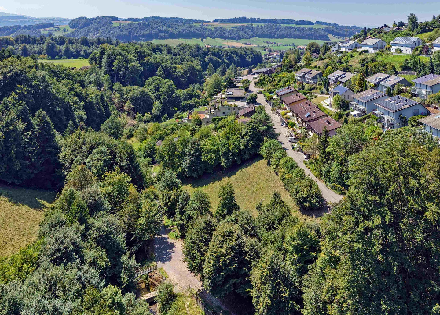 Terrain spacieux avec vue - Photo 7 sur 10