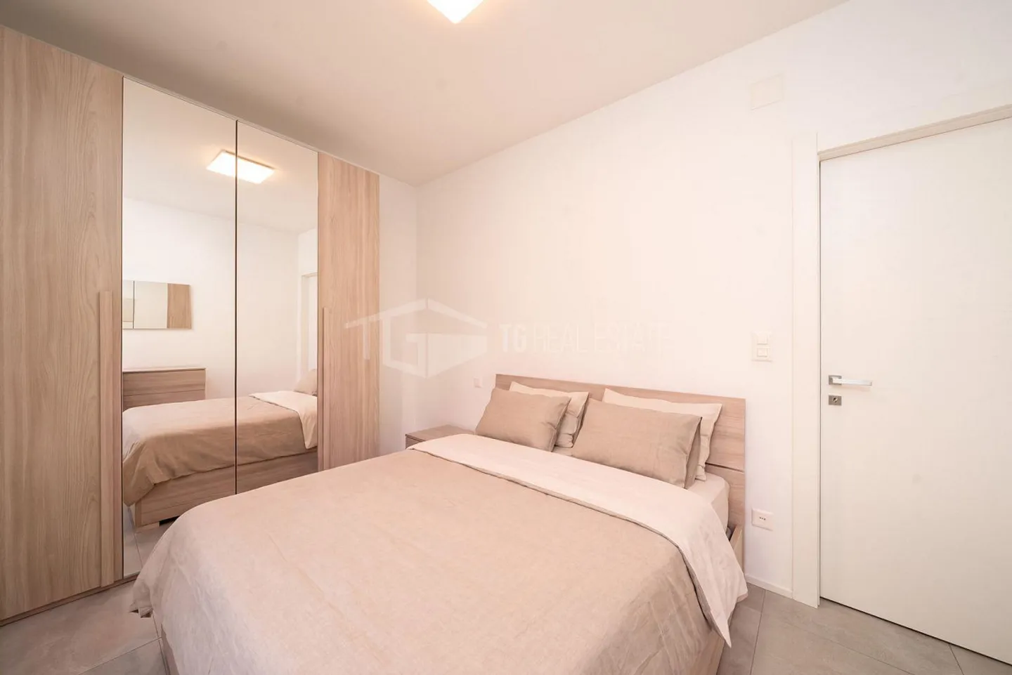 MÖBLIERTE 2,5-ZIMMER-WOHNUNG - Foto 7 von 10