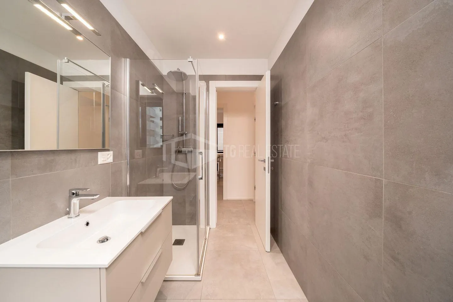 MÖBLIERTE 2,5-ZIMMER-WOHNUNG - Foto 9 von 10