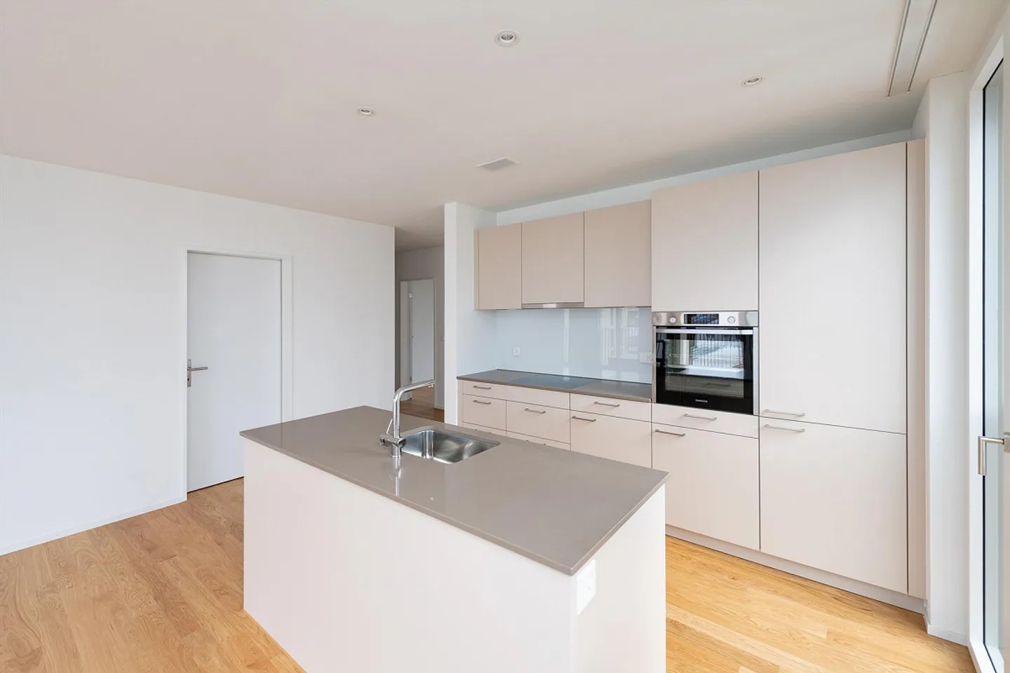 Modernes Minergie-Apartment - Foto 4 von 12