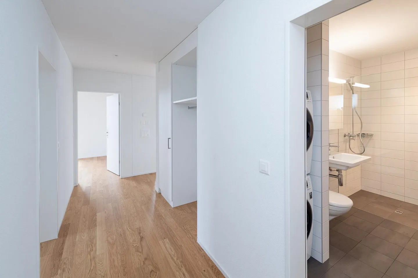 Modernes Minergie-Apartment - Foto 10 von 12