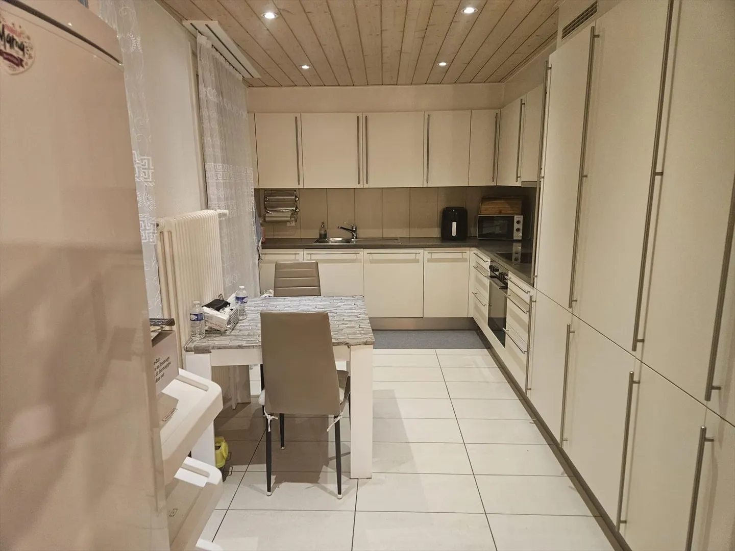 5-room apartment - Photo 1 of 8