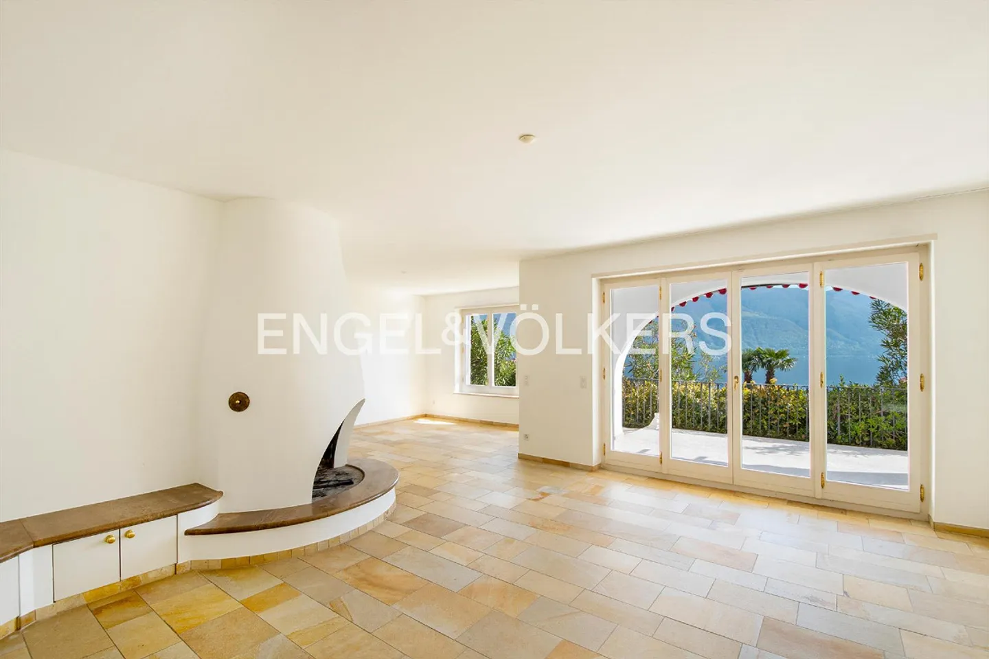 Sonnige Frank-Villa mit unverbaubarem Traumseeblick (94) - Foto 3 von 17