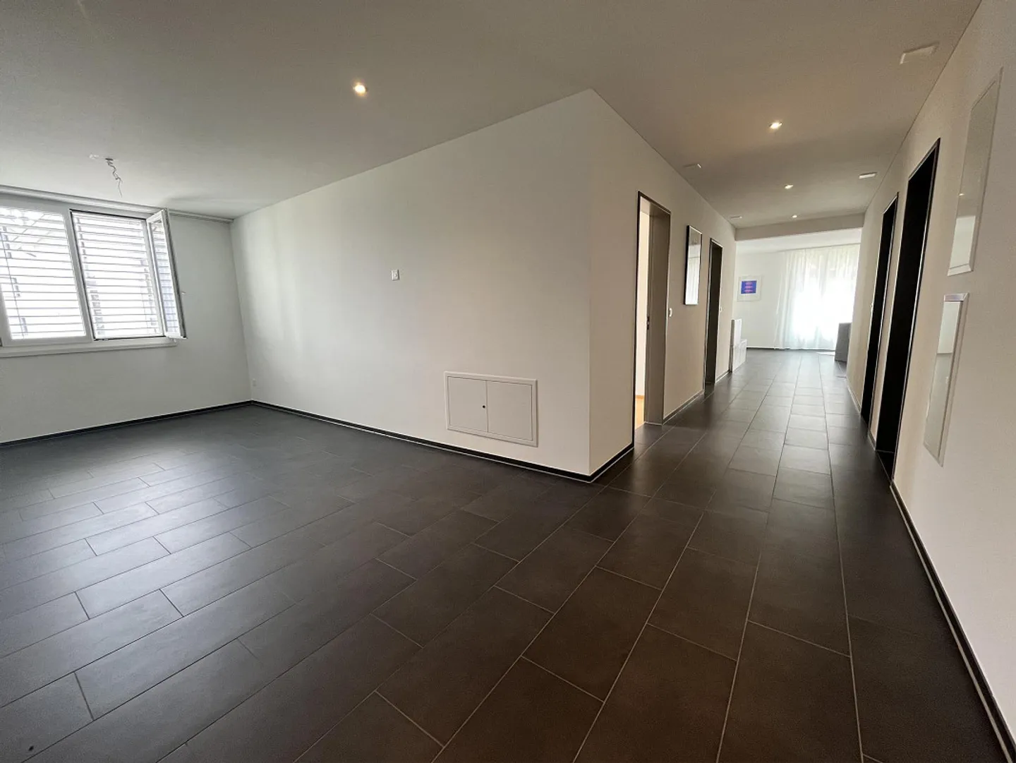 Modernes 5.5 Zimmer Apartment mit Aussicht - Foto 10 von 13