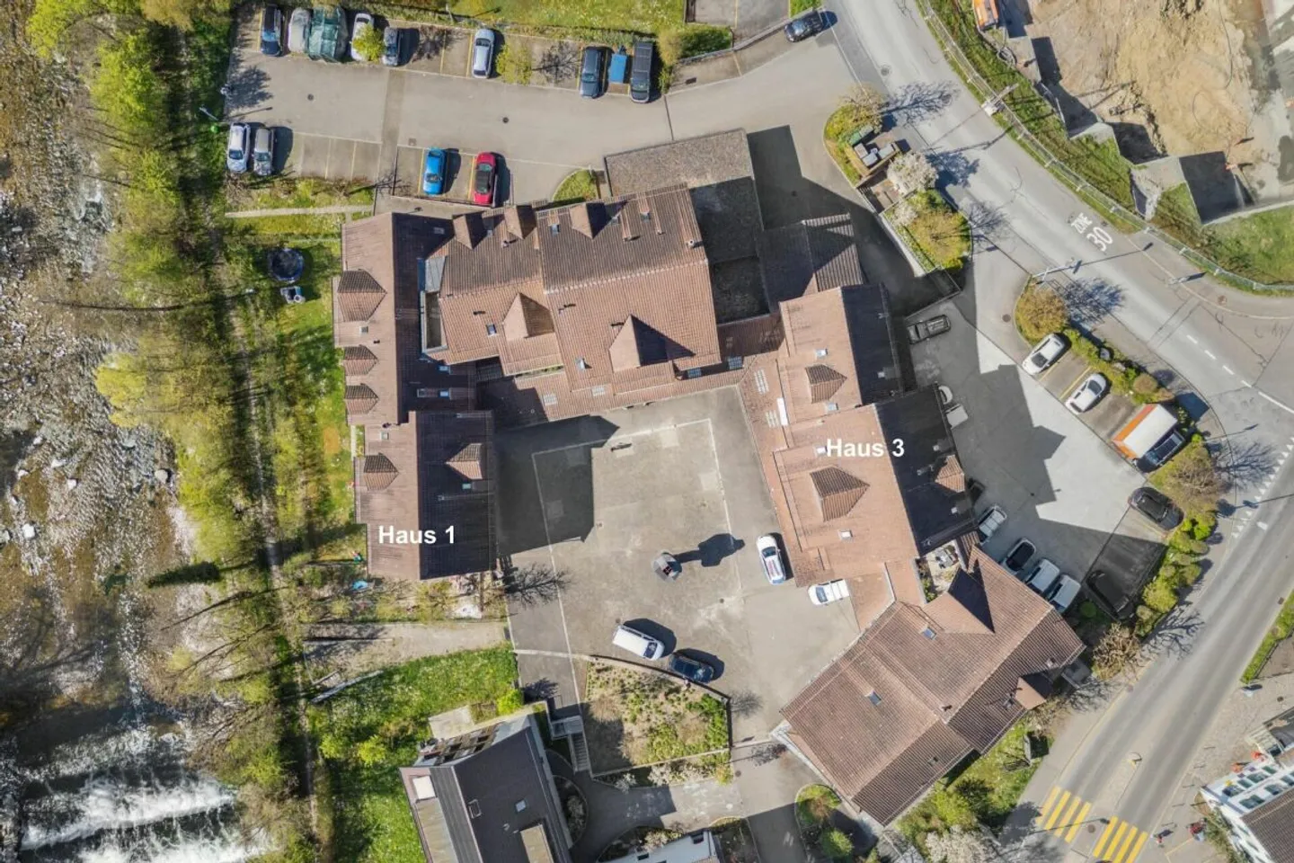 Allmendzentrum 1/3 - Foto 1 von 16