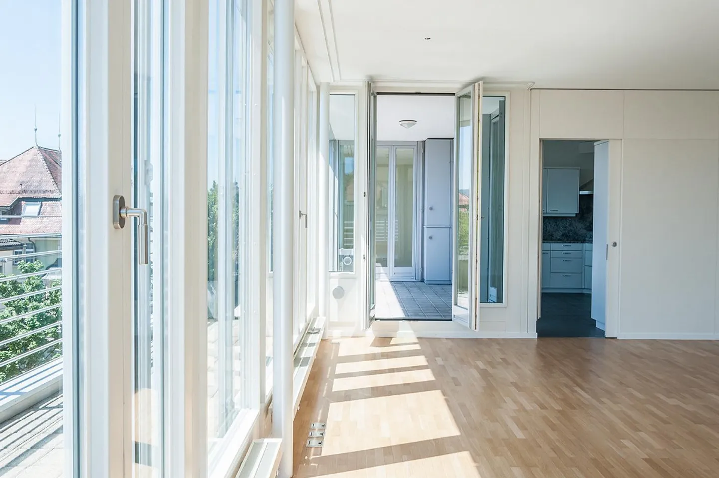 Vivere elegante in una posizione privilegiata - Foto 4 di 13