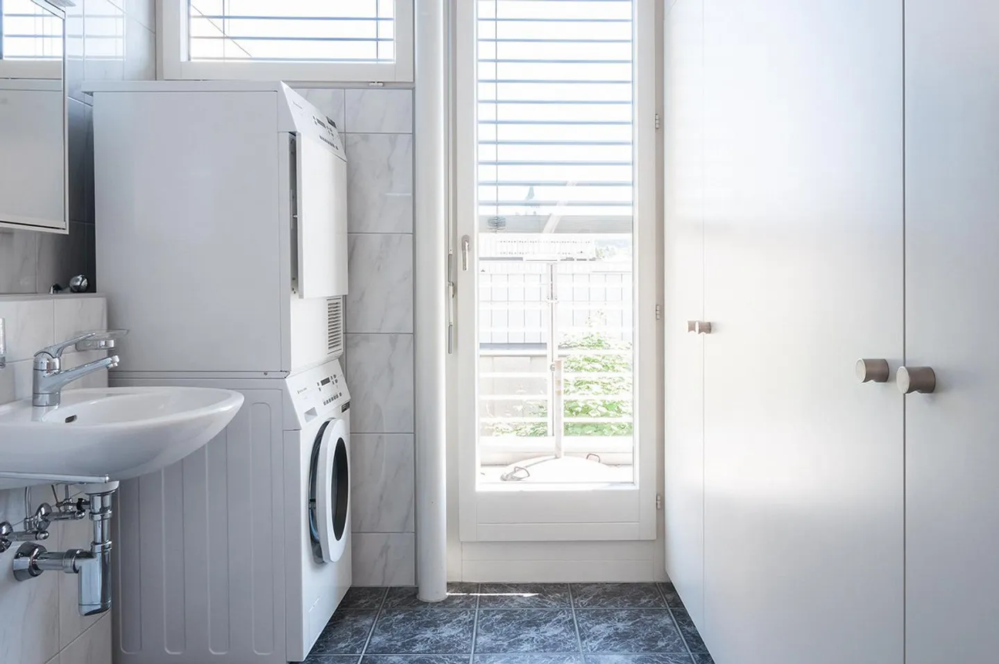 Vivere elegante in una posizione privilegiata - Foto 10 di 13