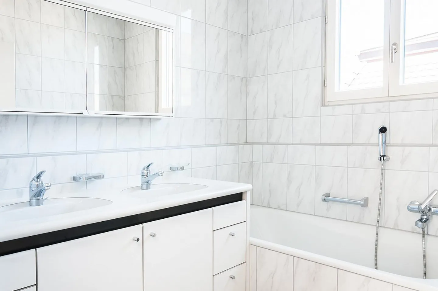 Vivere elegante in una posizione privilegiata - Foto 11 di 13