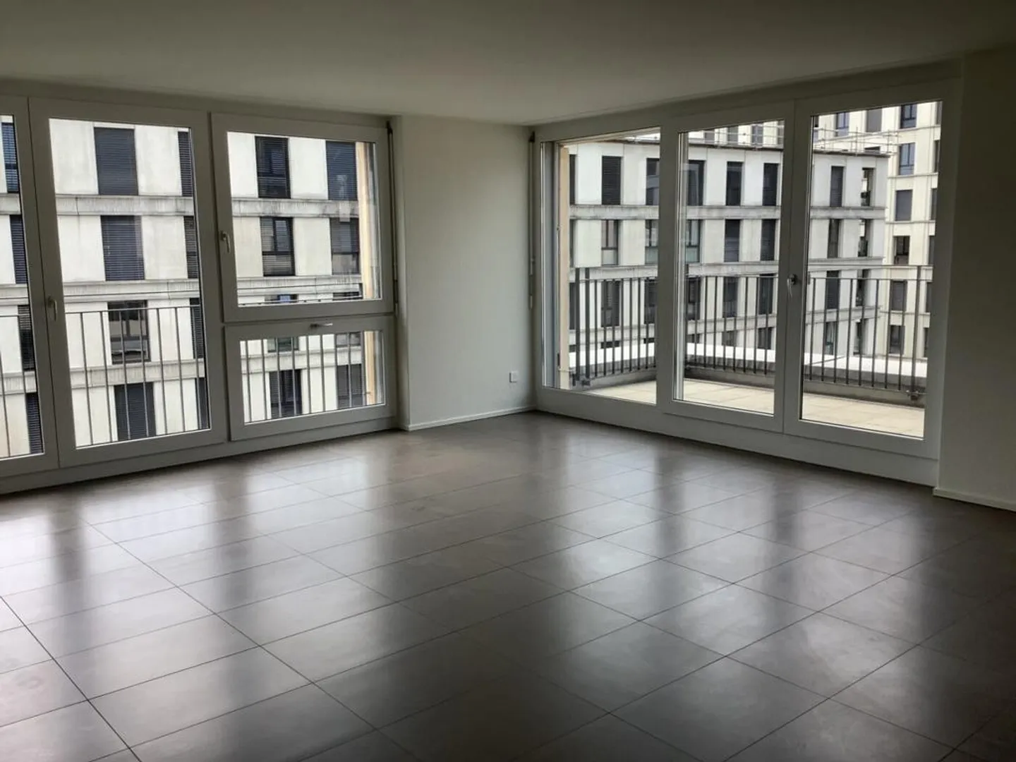 moderne 2.5-Zimmerwohnung an zentraler Lage - Foto 6 von 10