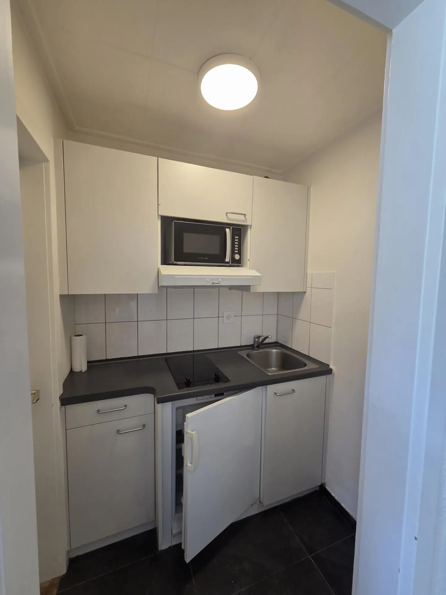 Charming studio in the center of Fribourg, ideal for students - Photo 2 of 5