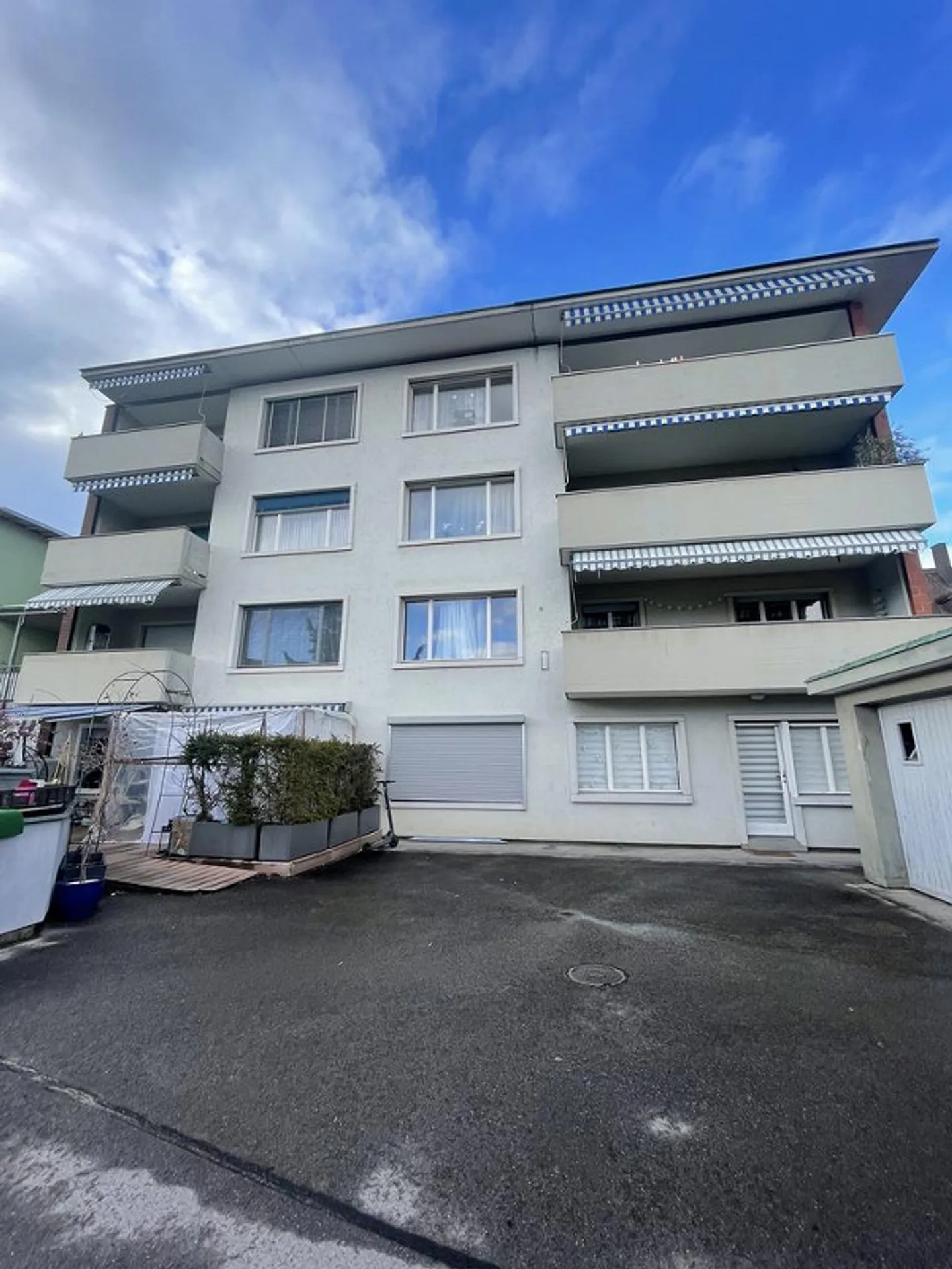 Appartamento luminoso di 4,5 stanze a Wettngen - Foto 1 di 8