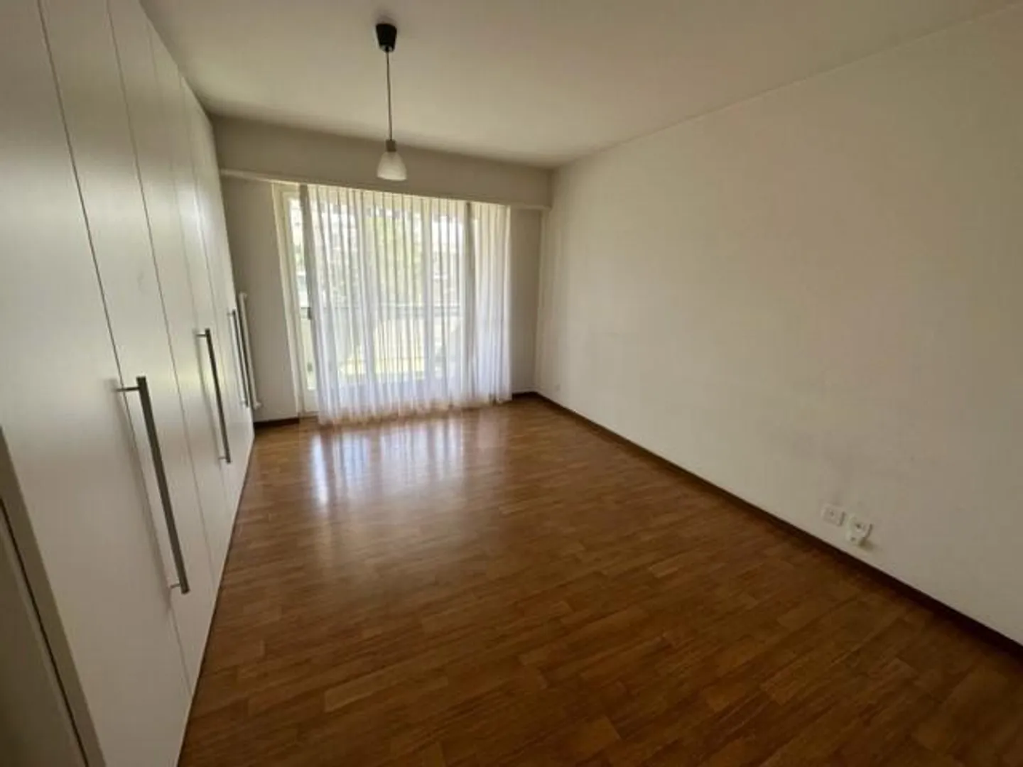 Appartamento luminoso di 4,5 stanze a Wettngen - Foto 4 di 8