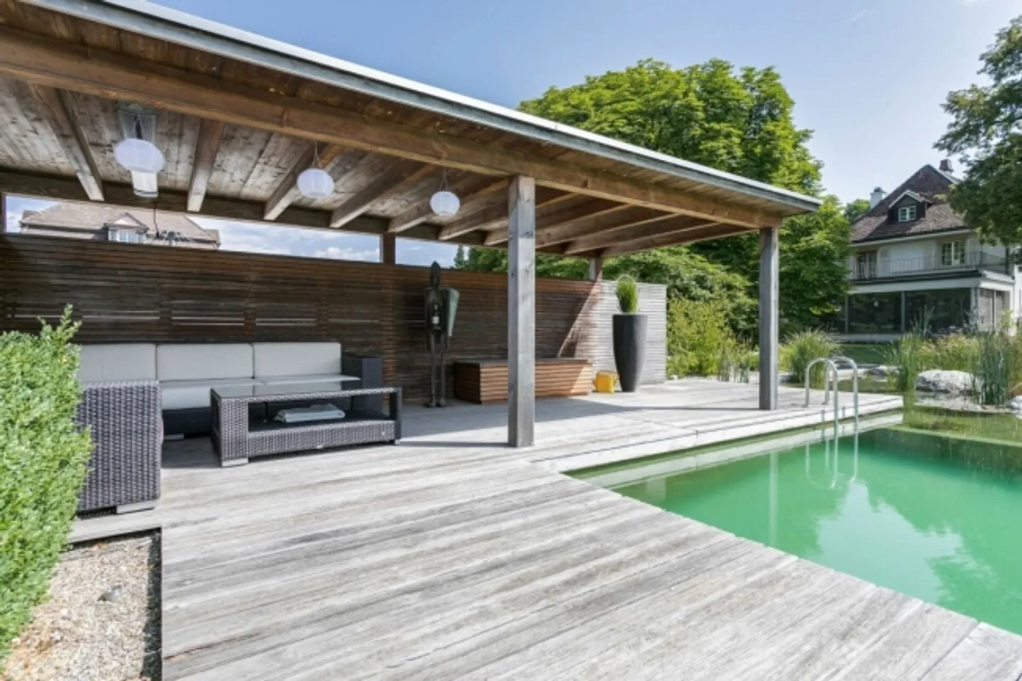 PROPRIETÀ EQUESTRE CON VILLA, HALL E NUOVA ARENA IN SABBIA - Foto 2 di 9