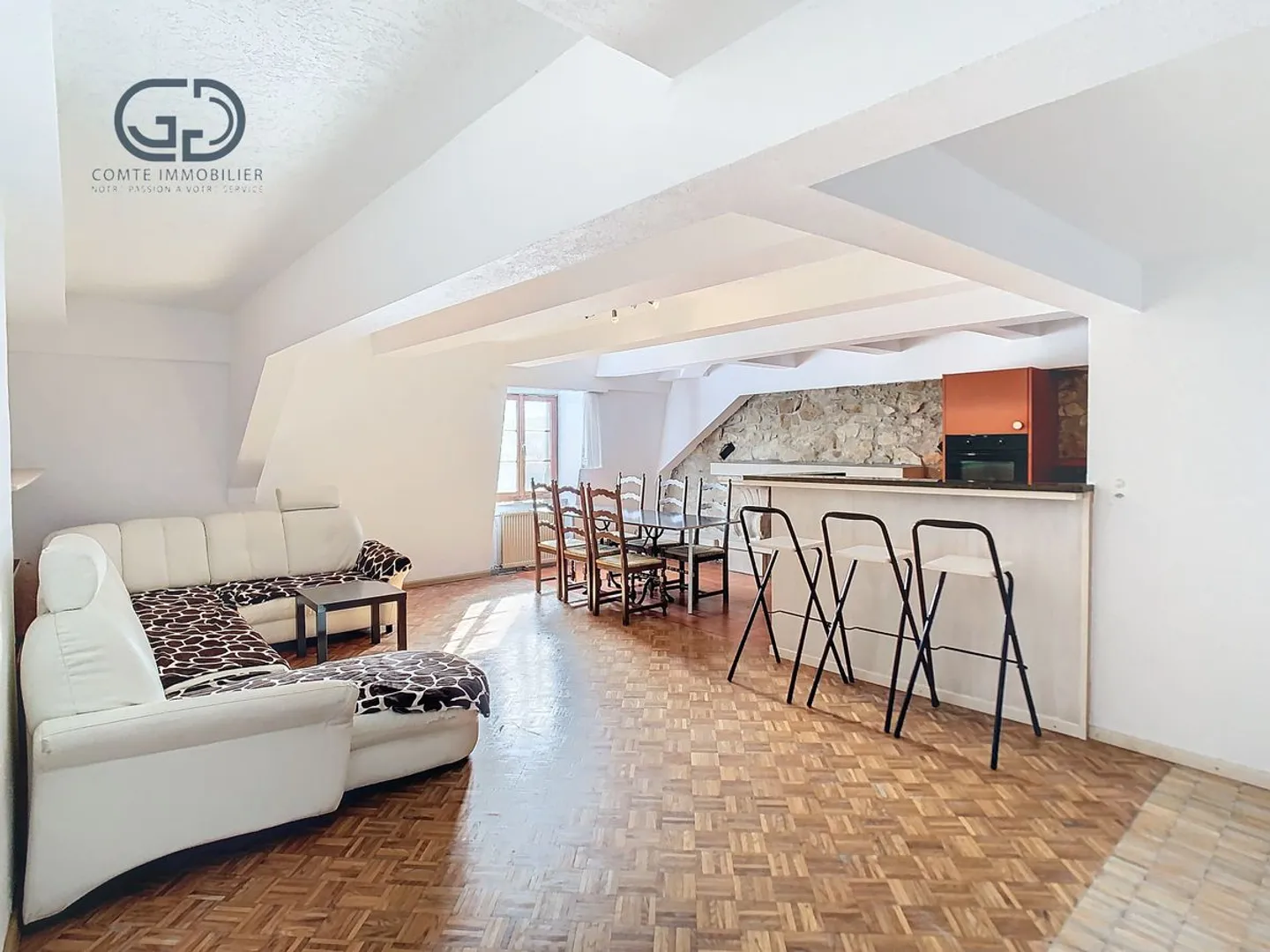 Beautiful 112 m2 apartment well located - Photo 1 of 7