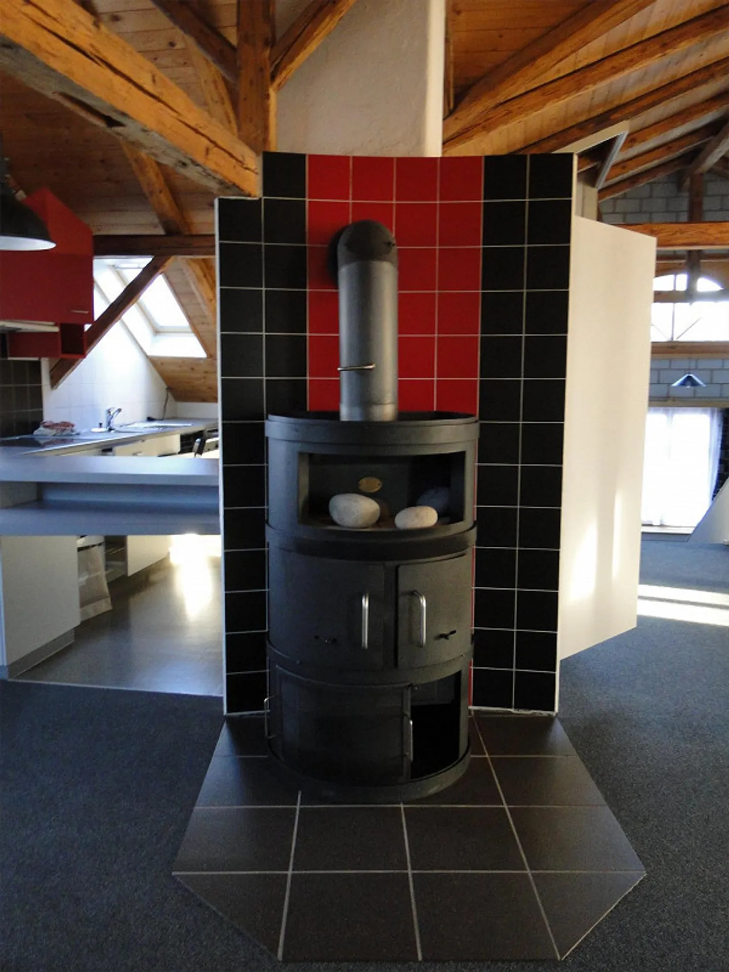 Appartamento duplex dell'amante in una casa bifamiliare - Foto 3 di 11