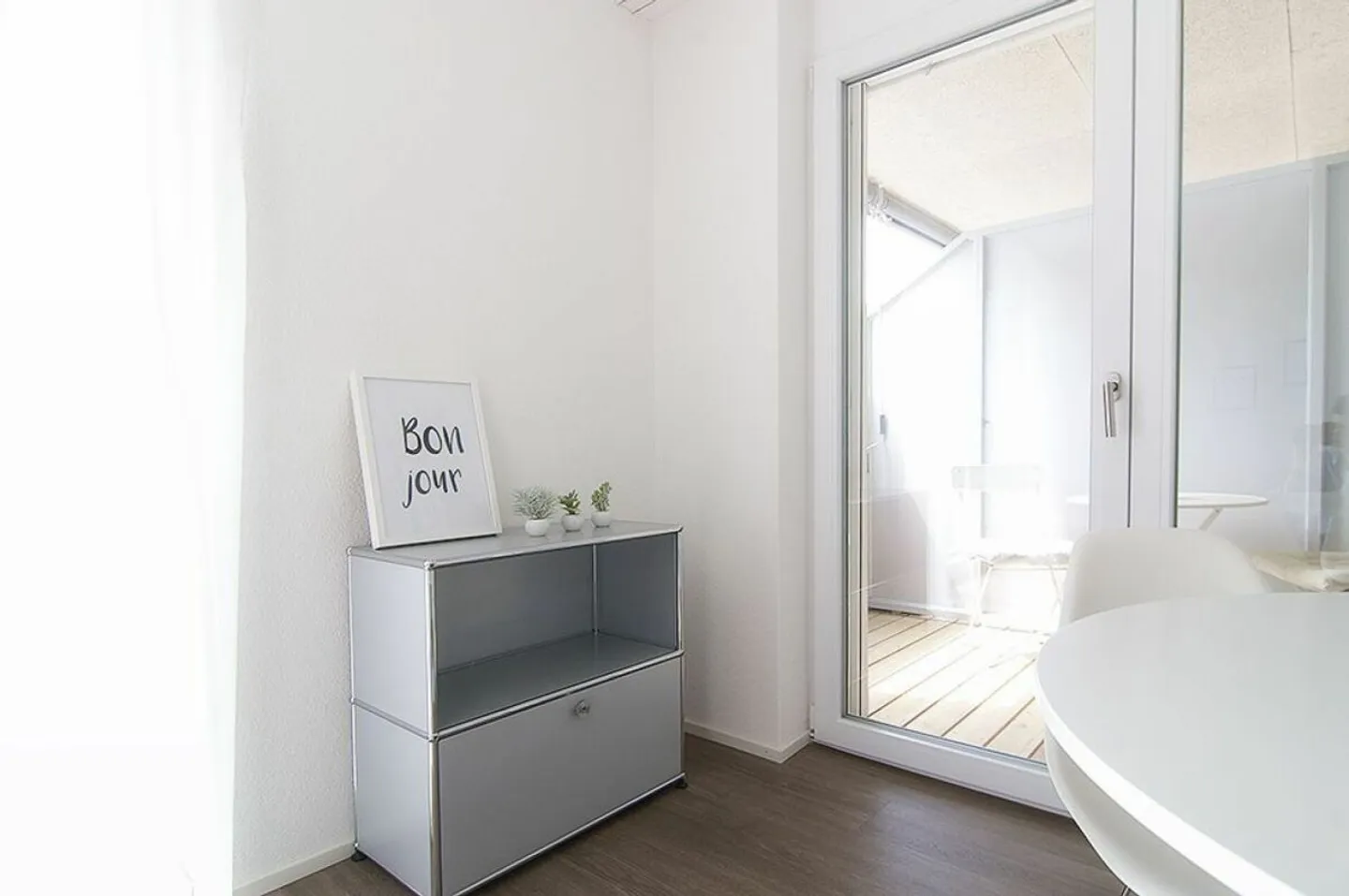 Apartment for rent - Photo 2 of 10