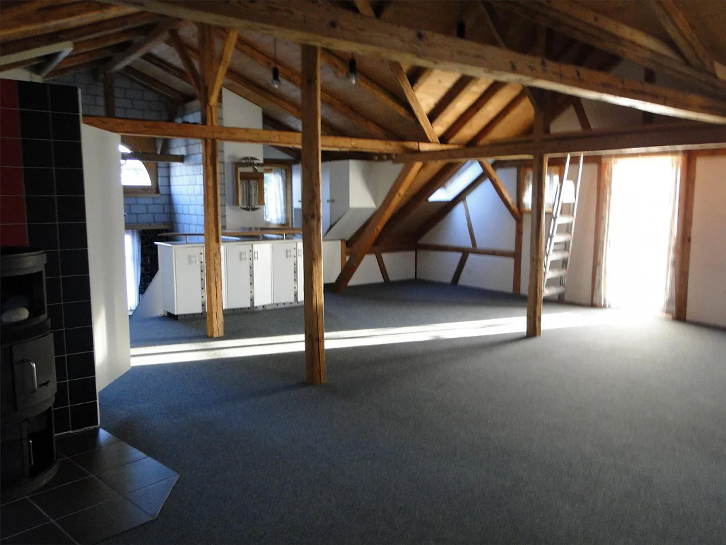Appartamento duplex dell'amante in una casa bifamiliare - Foto 7 di 11