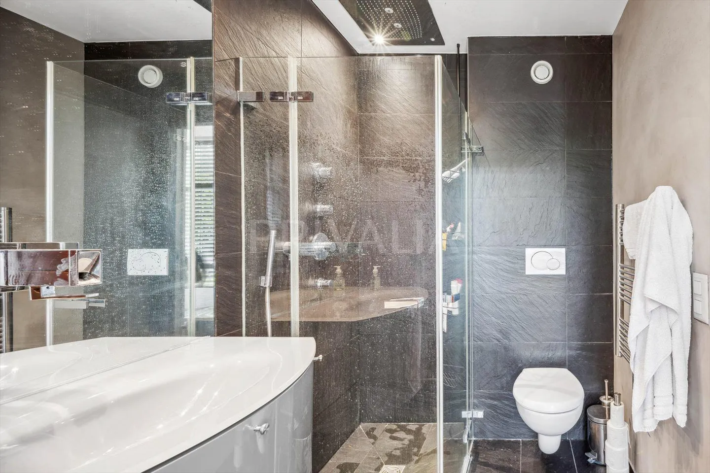 Superbo loft arredato con giardino e rooftop - Foto 4 di 11