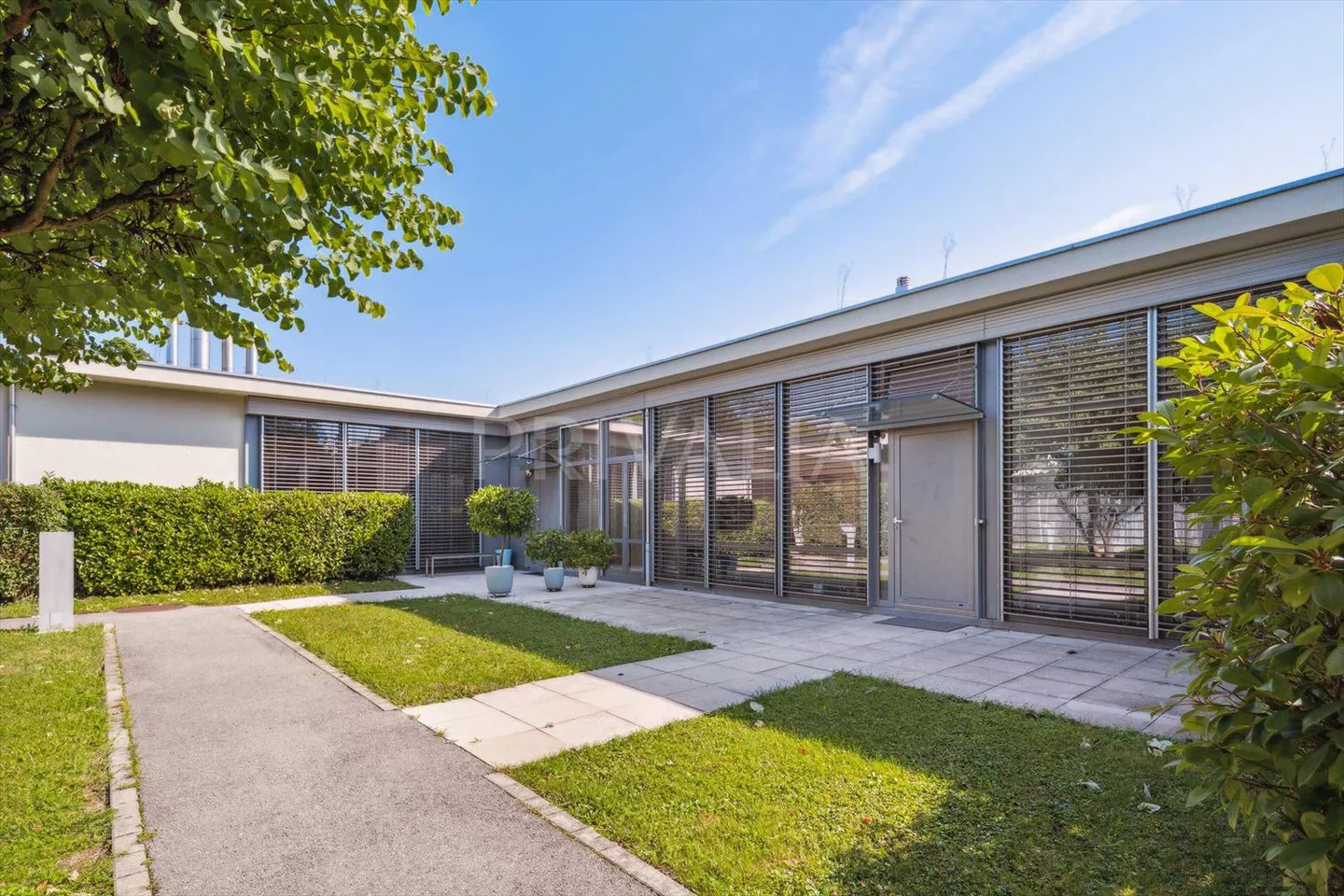 Superbo loft arredato con giardino e rooftop - Foto 9 di 11