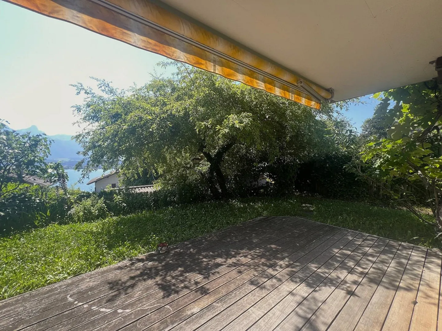 Casa bifamiliare di 5,5 stanze a Hilterfingen - Foto 3 di 13