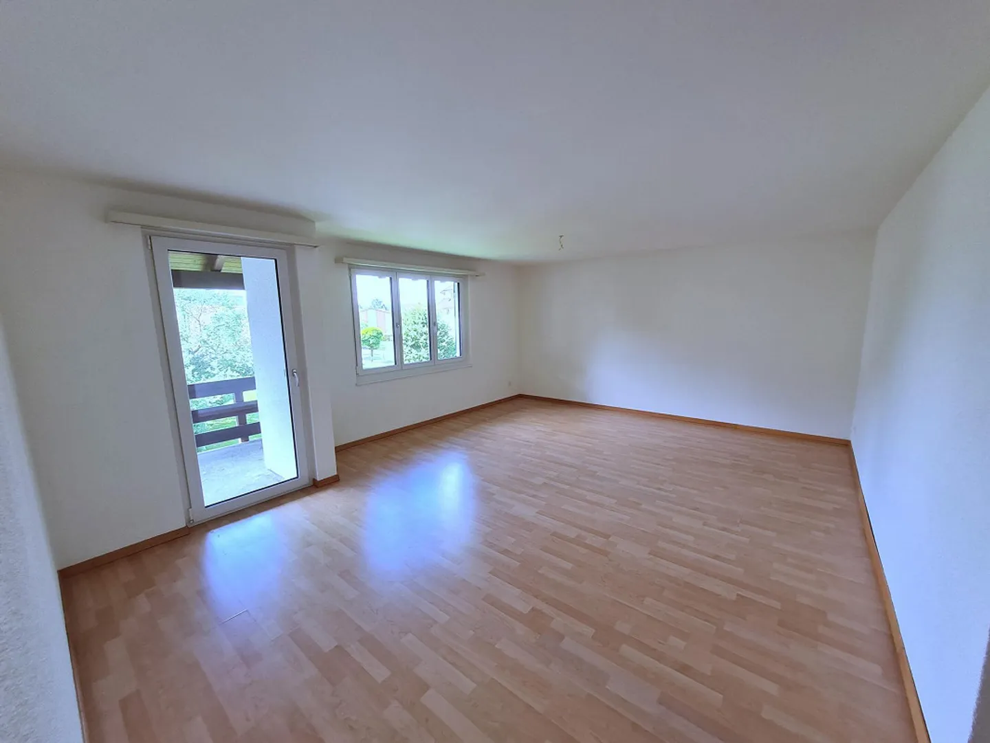 Beautiful cozy 4.5 room apartment - Photo 2 of 10