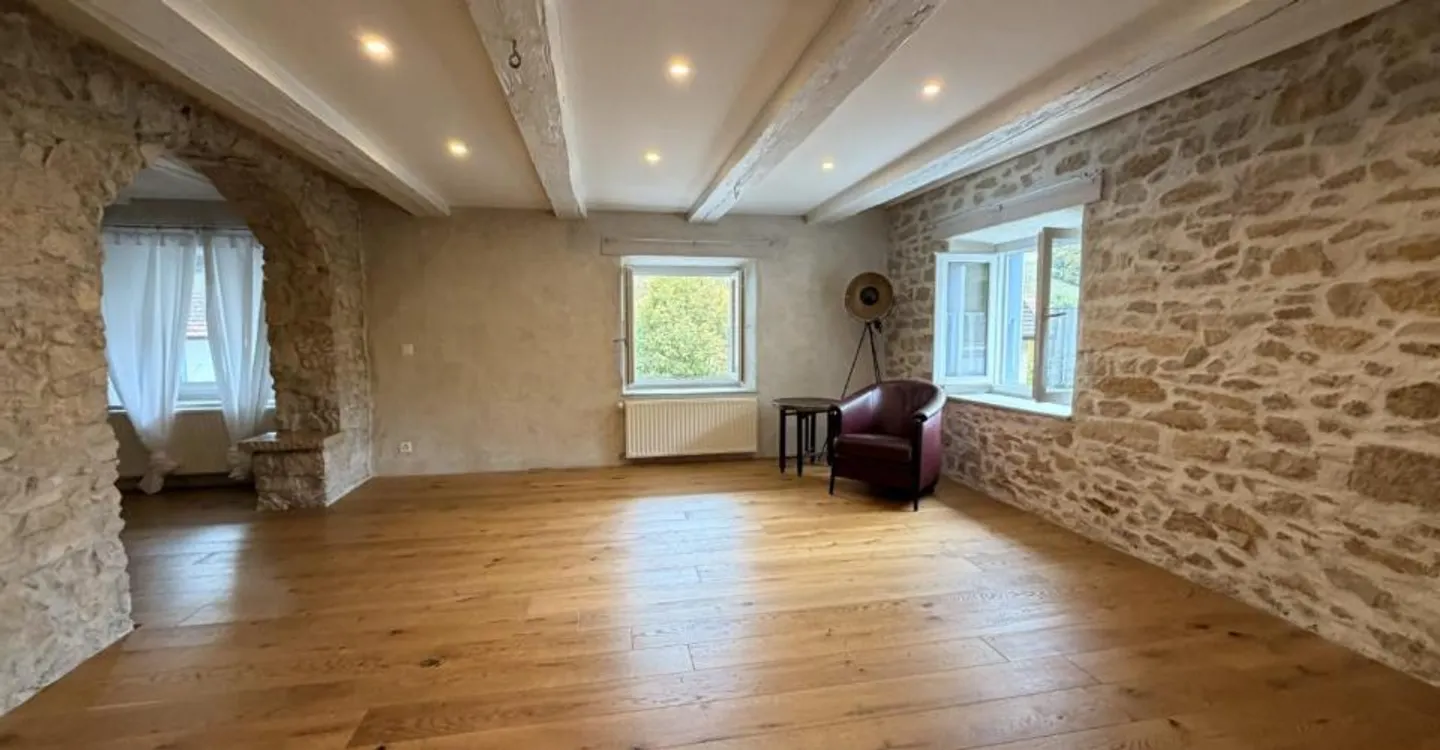 Zu vermieten charmante 3,5-Zimmer-Wohnung mit Terrasse in Asuel - Foto 3 von 11