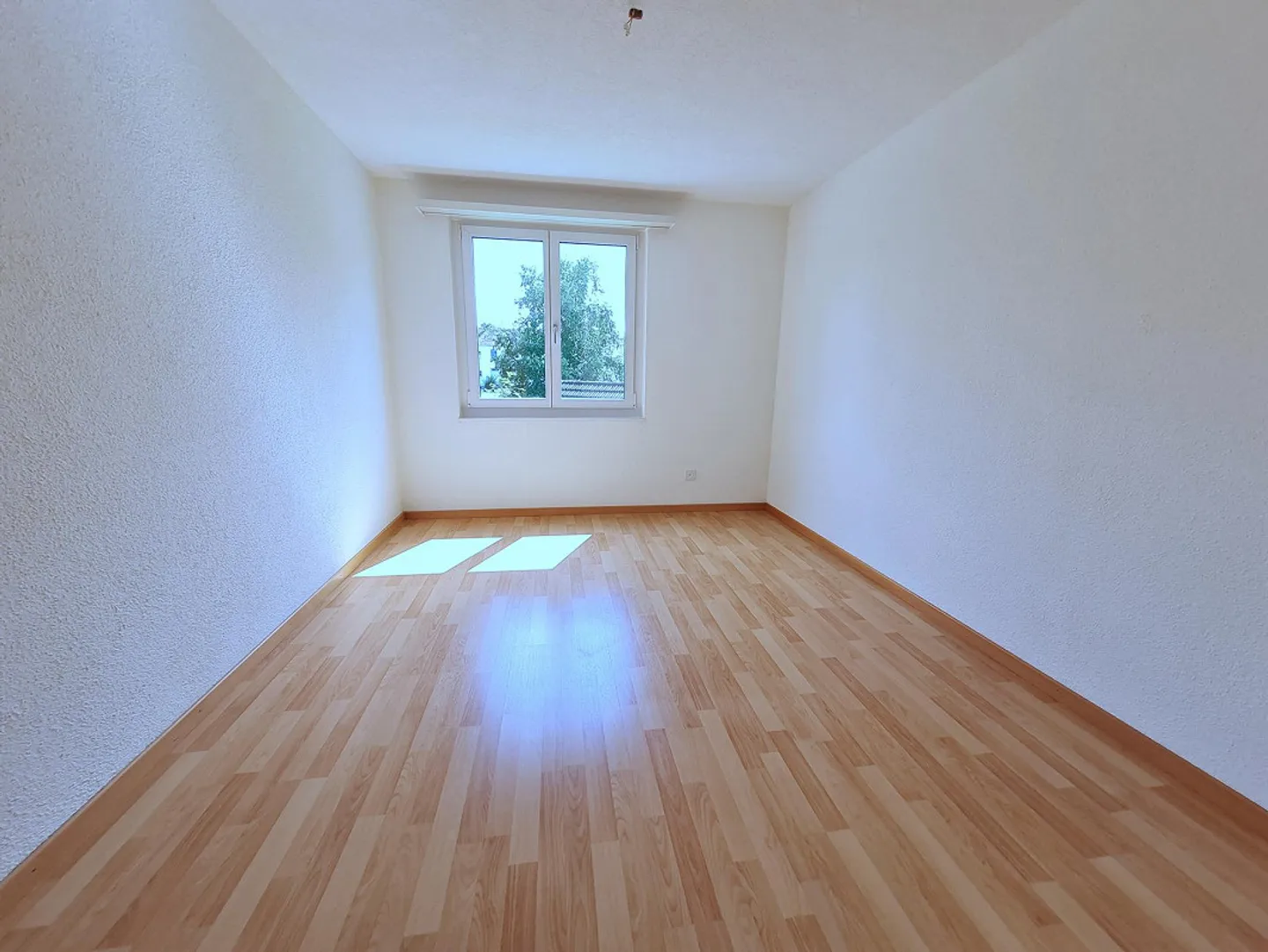 Beautiful cozy 4.5 room apartment - Photo 7 of 10