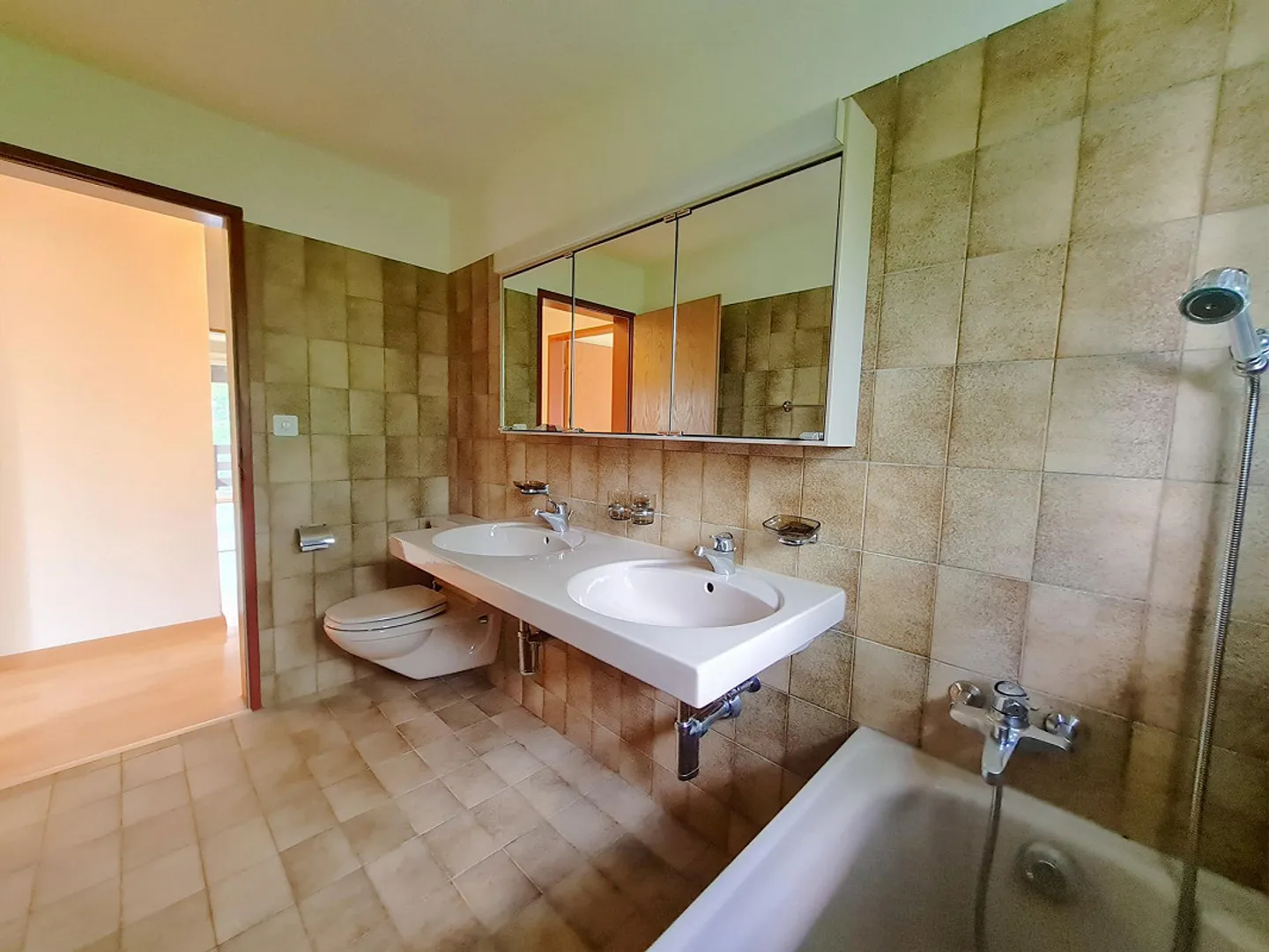 Beautiful cozy 4.5 room apartment - Photo 10 of 10