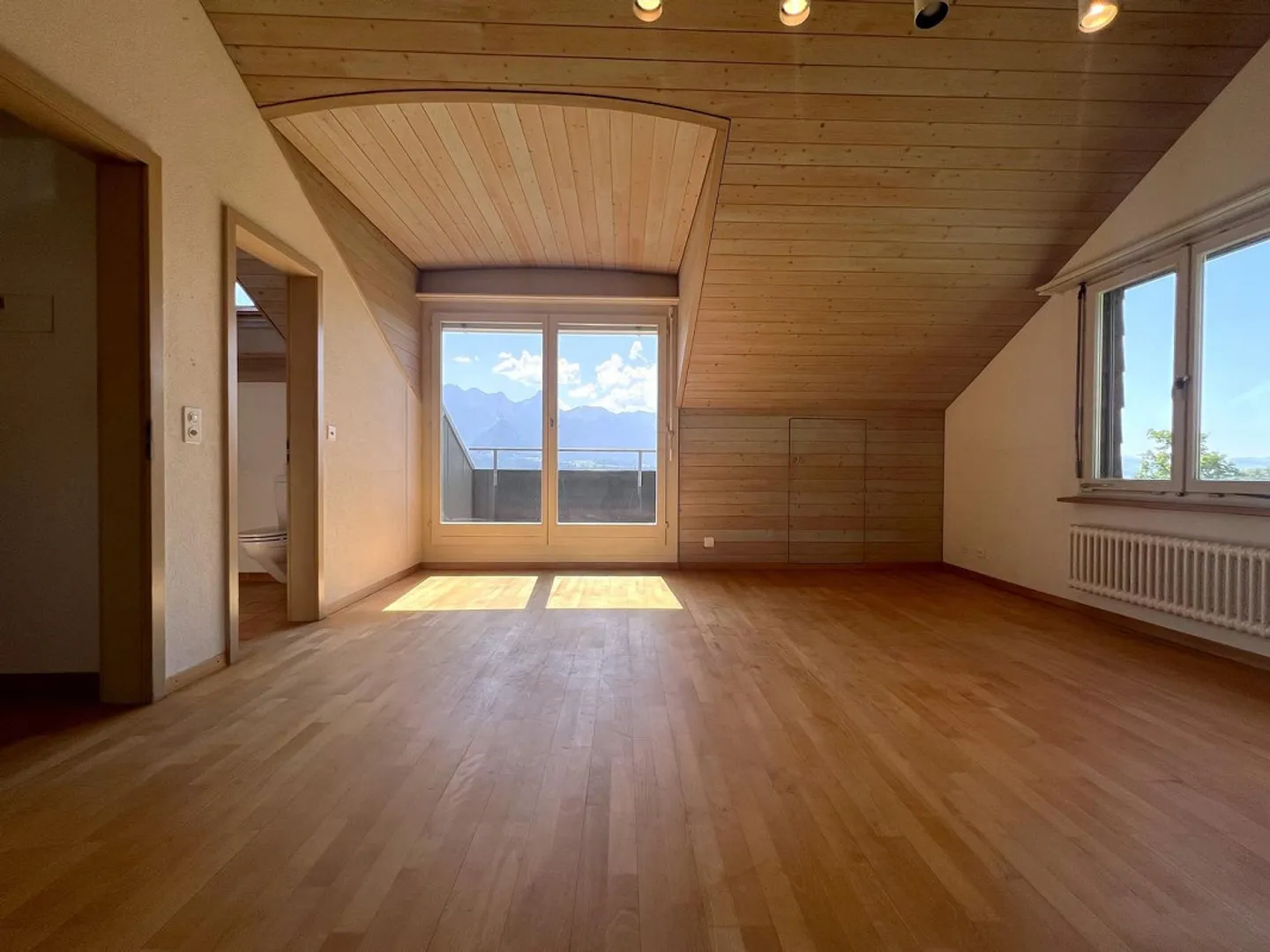 Casa bifamiliare di 5,5 stanze a Hilterfingen - Foto 12 di 13