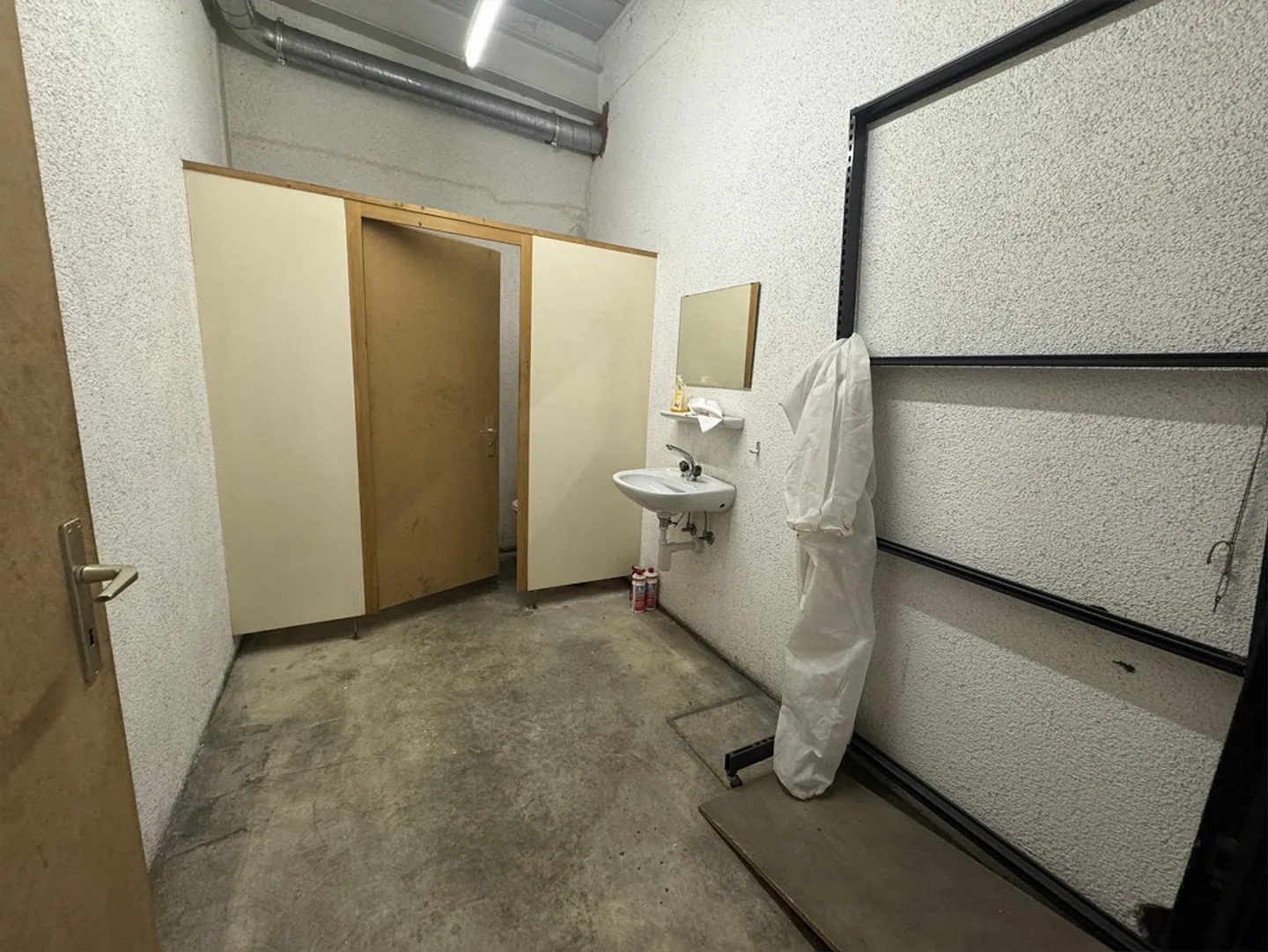 Industrial/Office Property for Rent - Photo 9 of 16