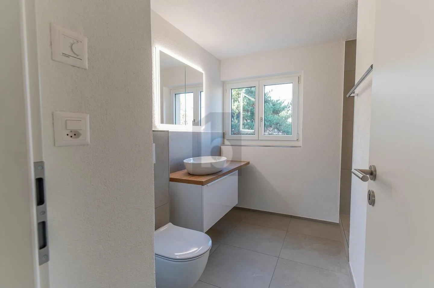 Wohnung kaufen - Foto 2 von 6