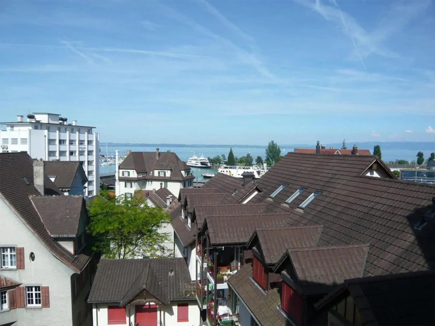 Modern 4-room apartment with balcony - Photo 2 of 6