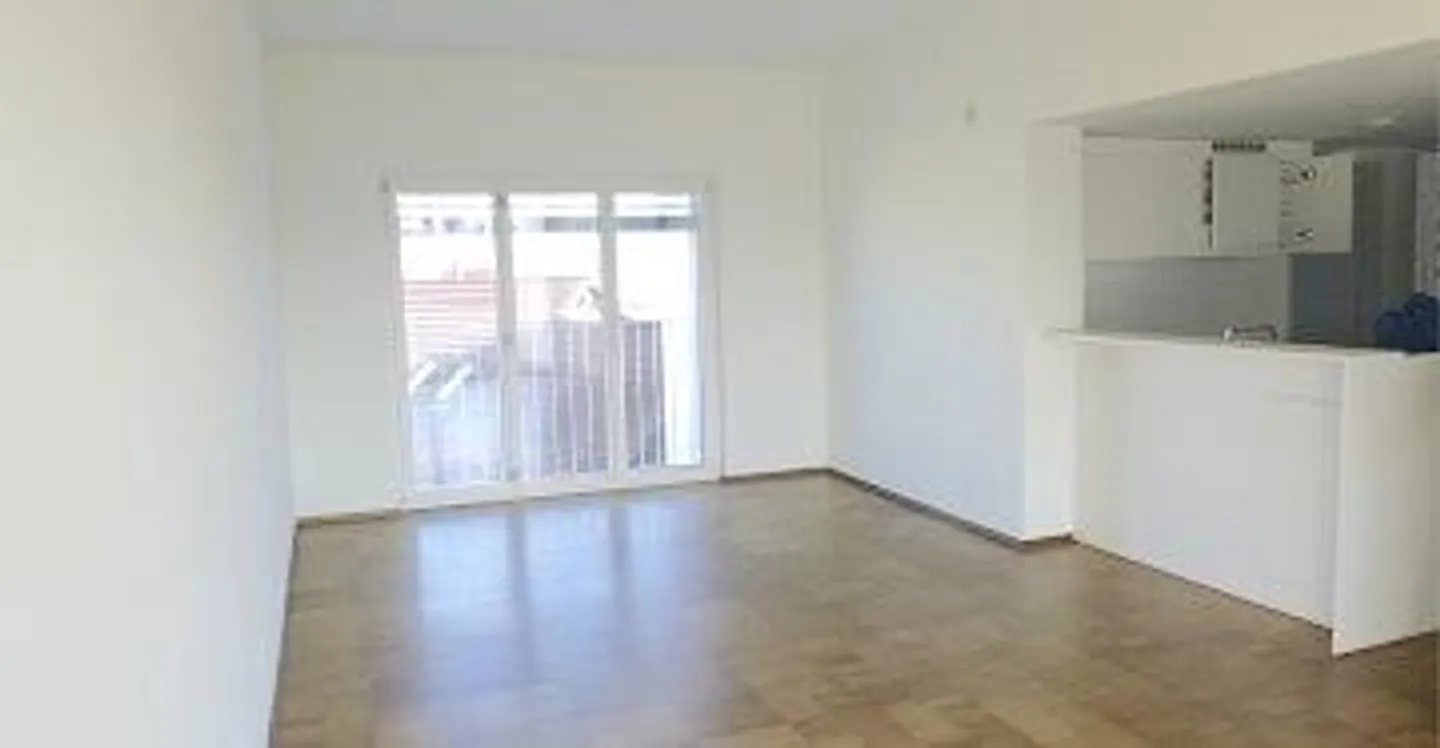 Modern 4-room apartment with balcony - Photo 3 of 6