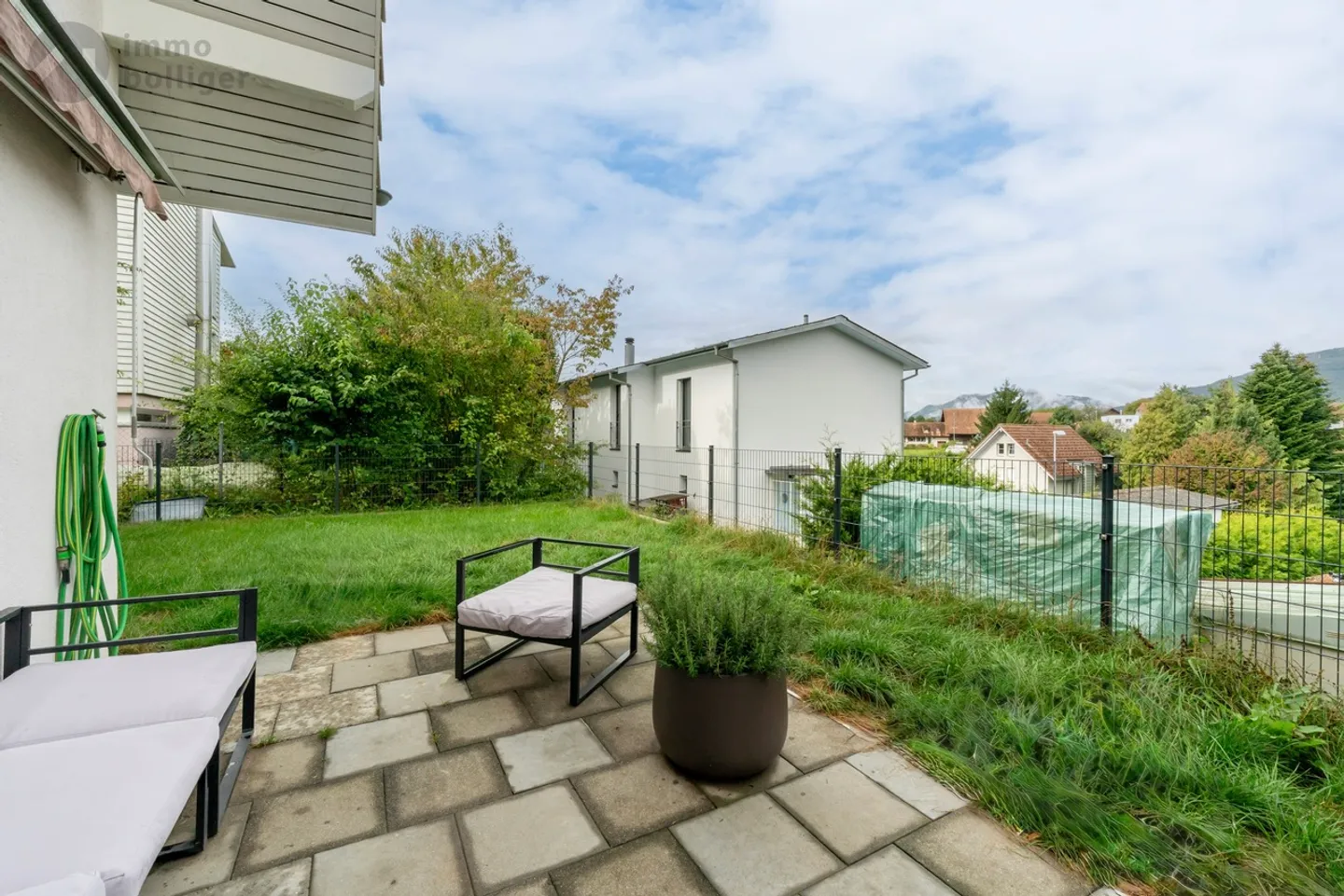 Luminoso appartamento duplex con camino e giardino - Foto 14 di 15