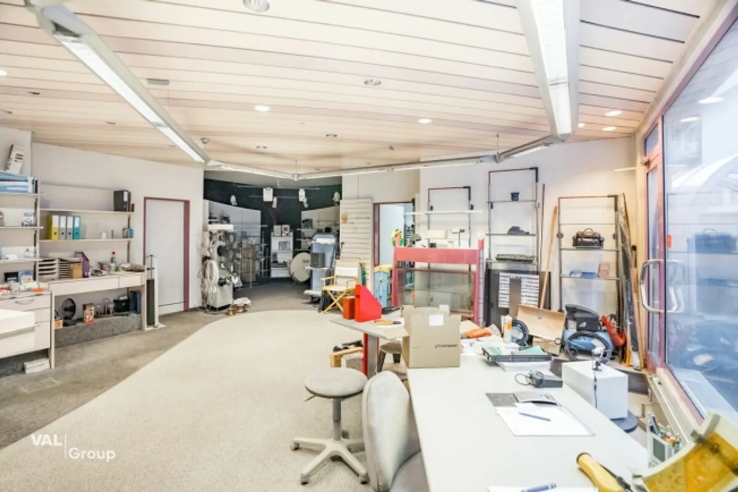 Attractive ground floor/basement property in a prime central location in Visp - Photo 5 of 11