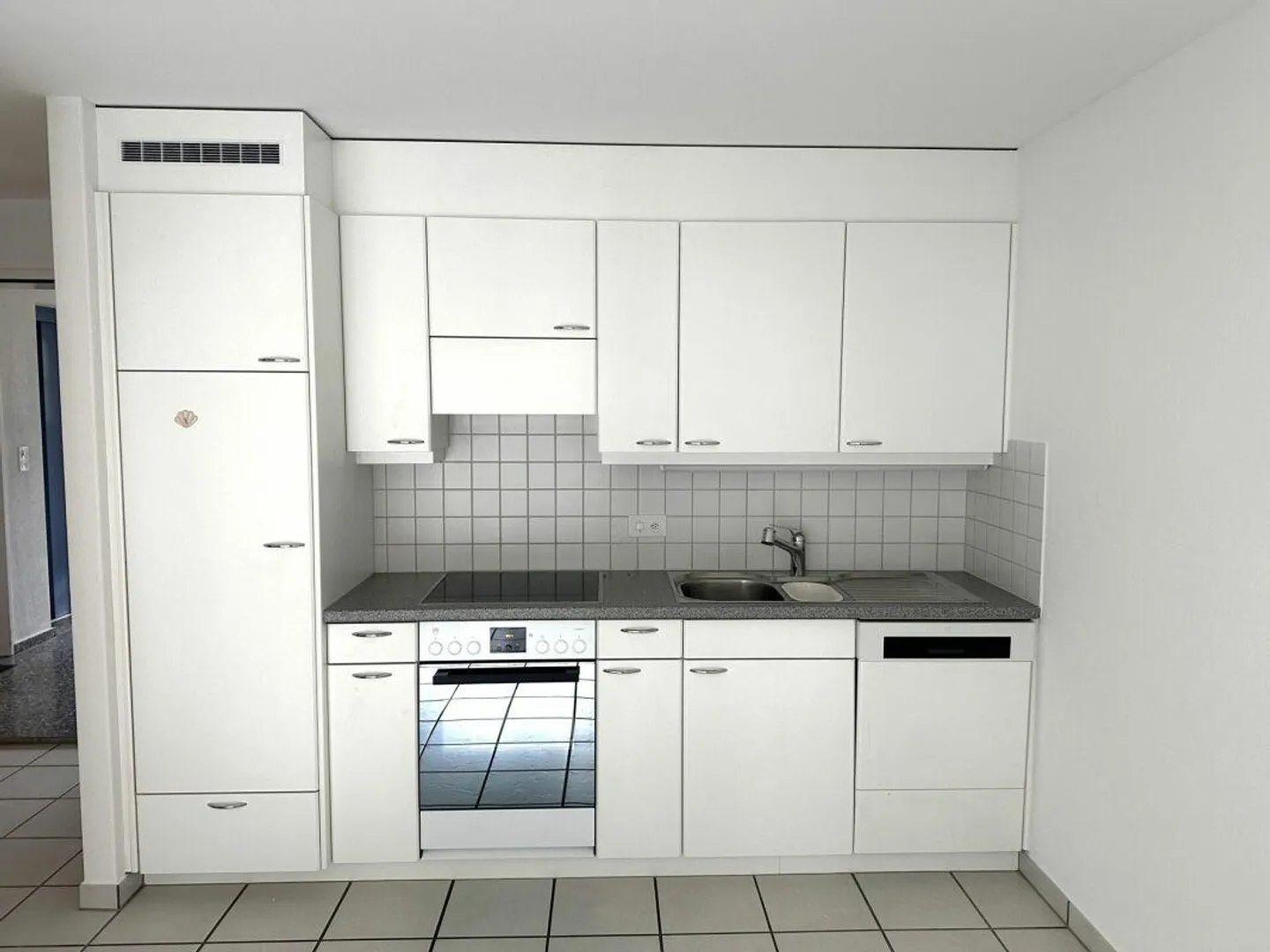 bright 2.5-room apartment near the city center - Photo 3 of 8