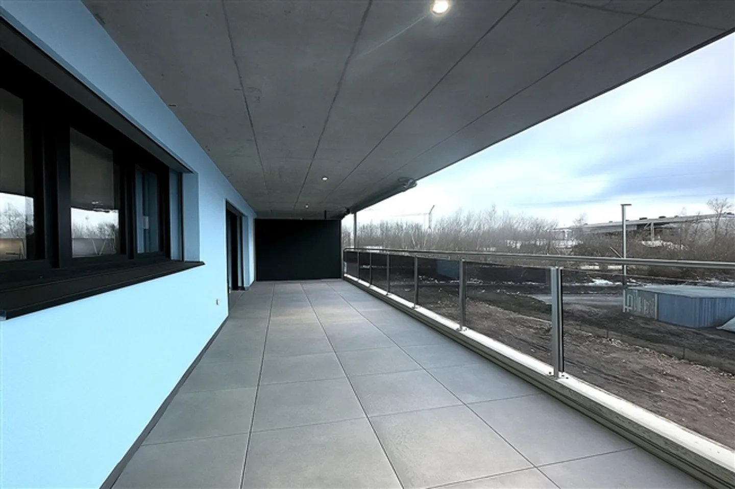 Delémont - MAGNIFICENT 4.5-ROOM HIGH-STANDING APARTMENT - Photo 7 of 13