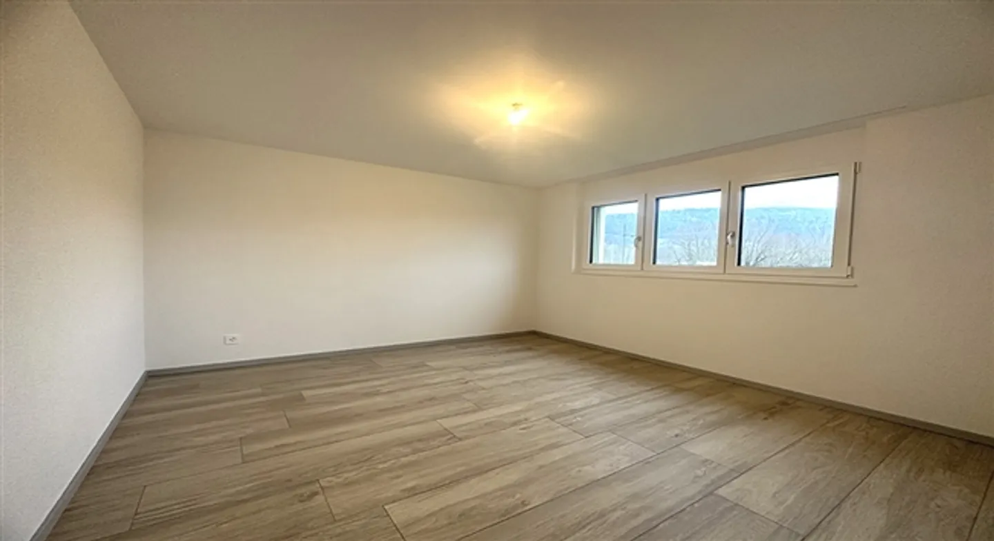 Delémont - MAGNIFICENT 4.5-ROOM HIGH-STANDING APARTMENT - Photo 12 of 13