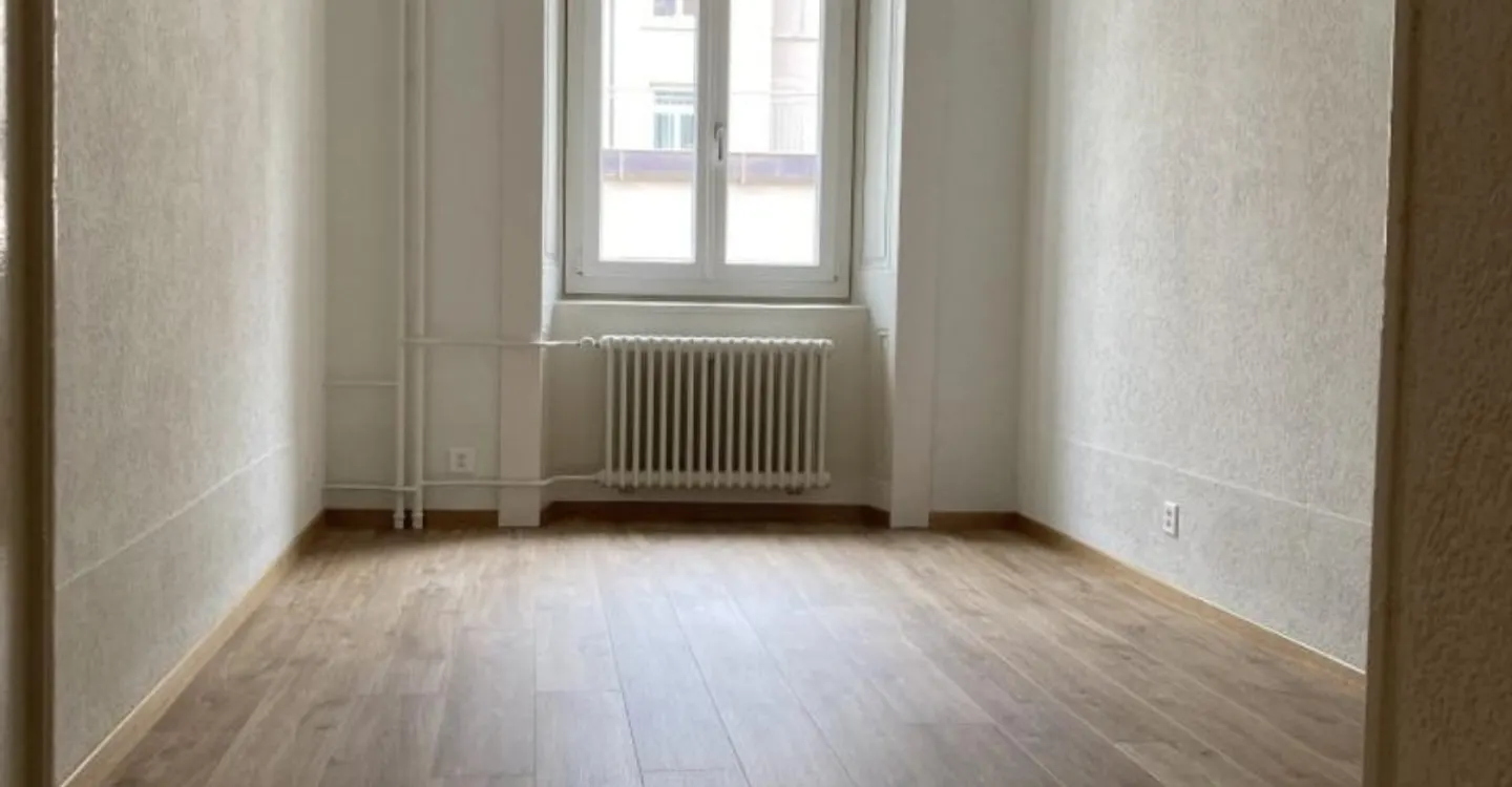 01238 - 3½ Zimmer Wohnung - Serre 47 - La Chaux-de-Fonds - Foto 4 von 5