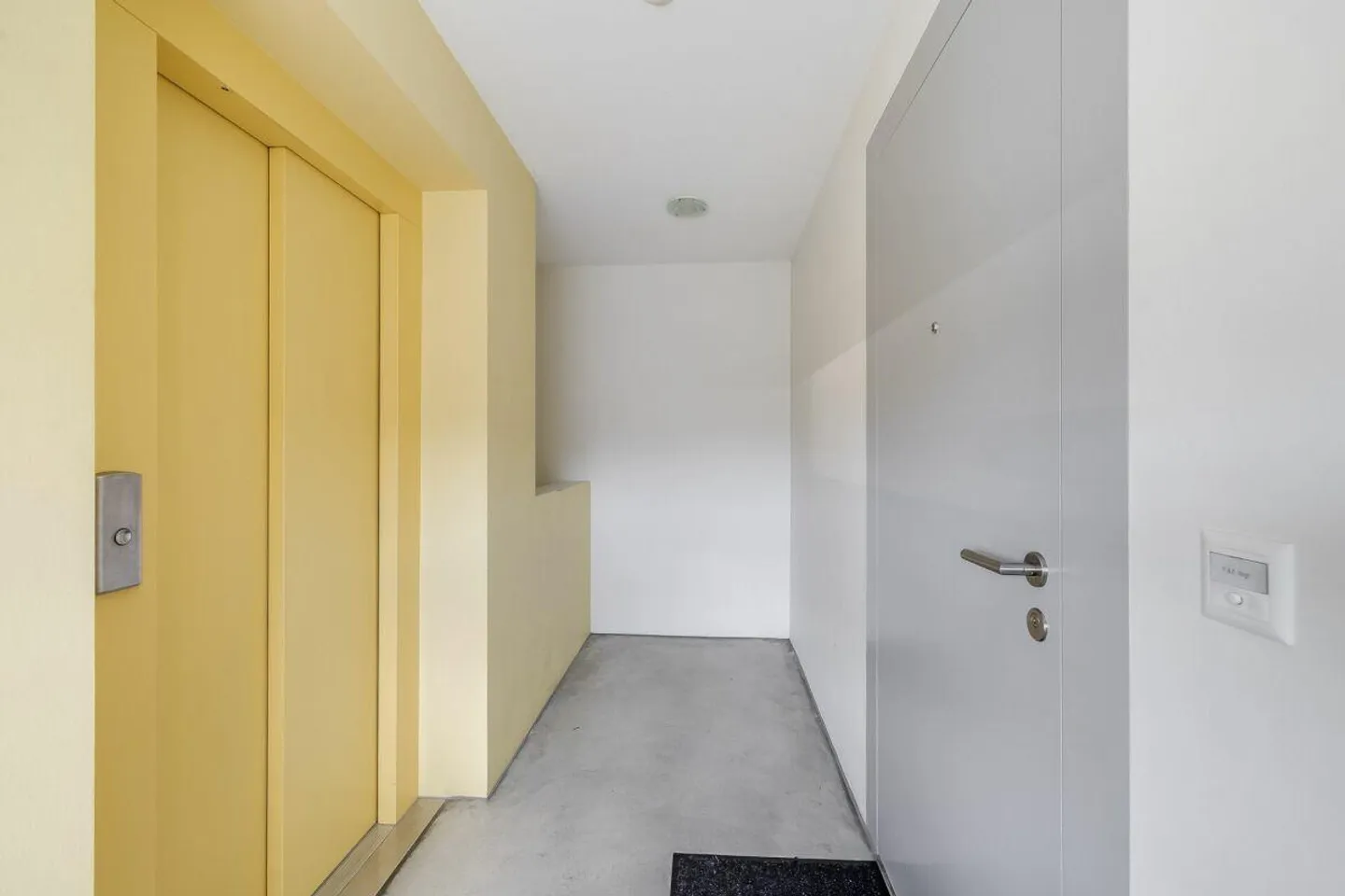 Moderne 4.5-Zimmer-Attikawohnung mit Fernsicht und Idylle - Foto 12 von 14