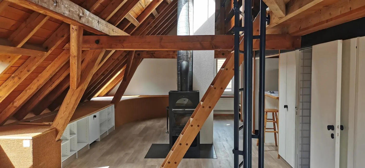 Magnifique appartement en duplex 3.5 avec balcon - Photo 1 sur 4