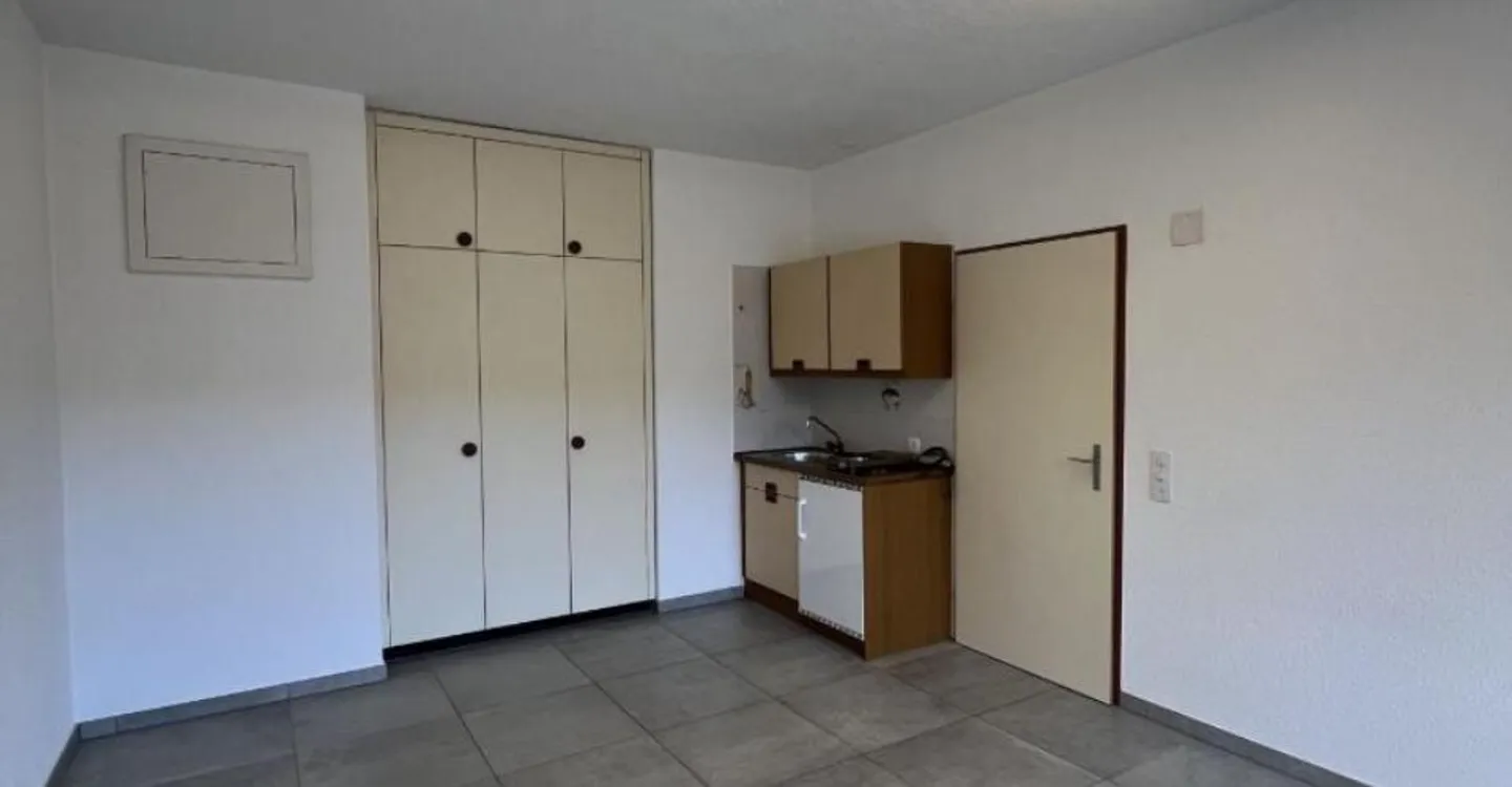Reconvilier, commercial space in the center of the village - Photo 4 of 7