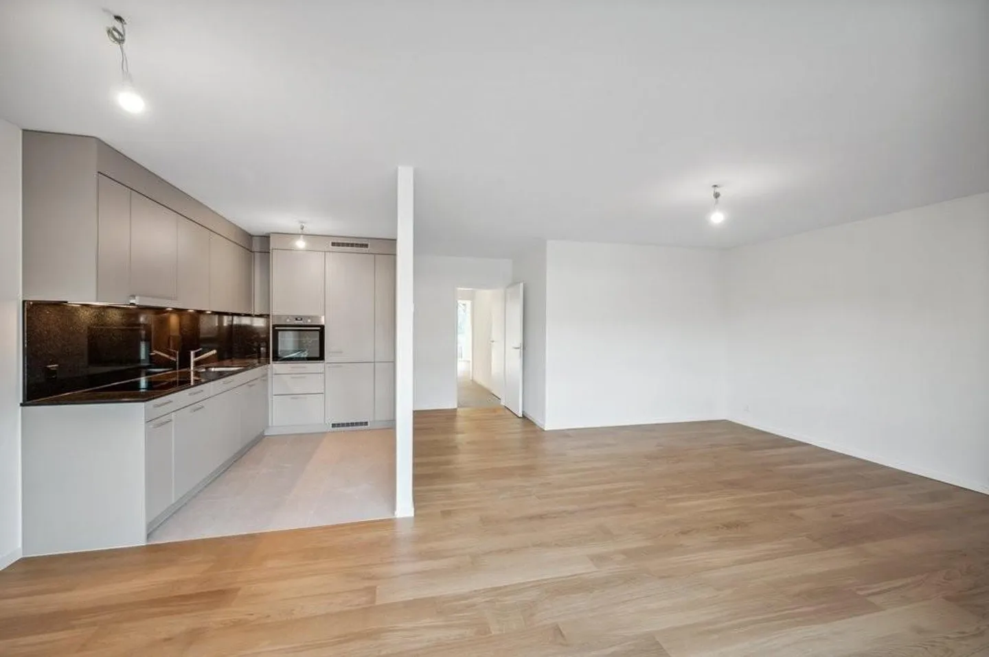 Helle Stadtwohnung - Foto 3 von 8